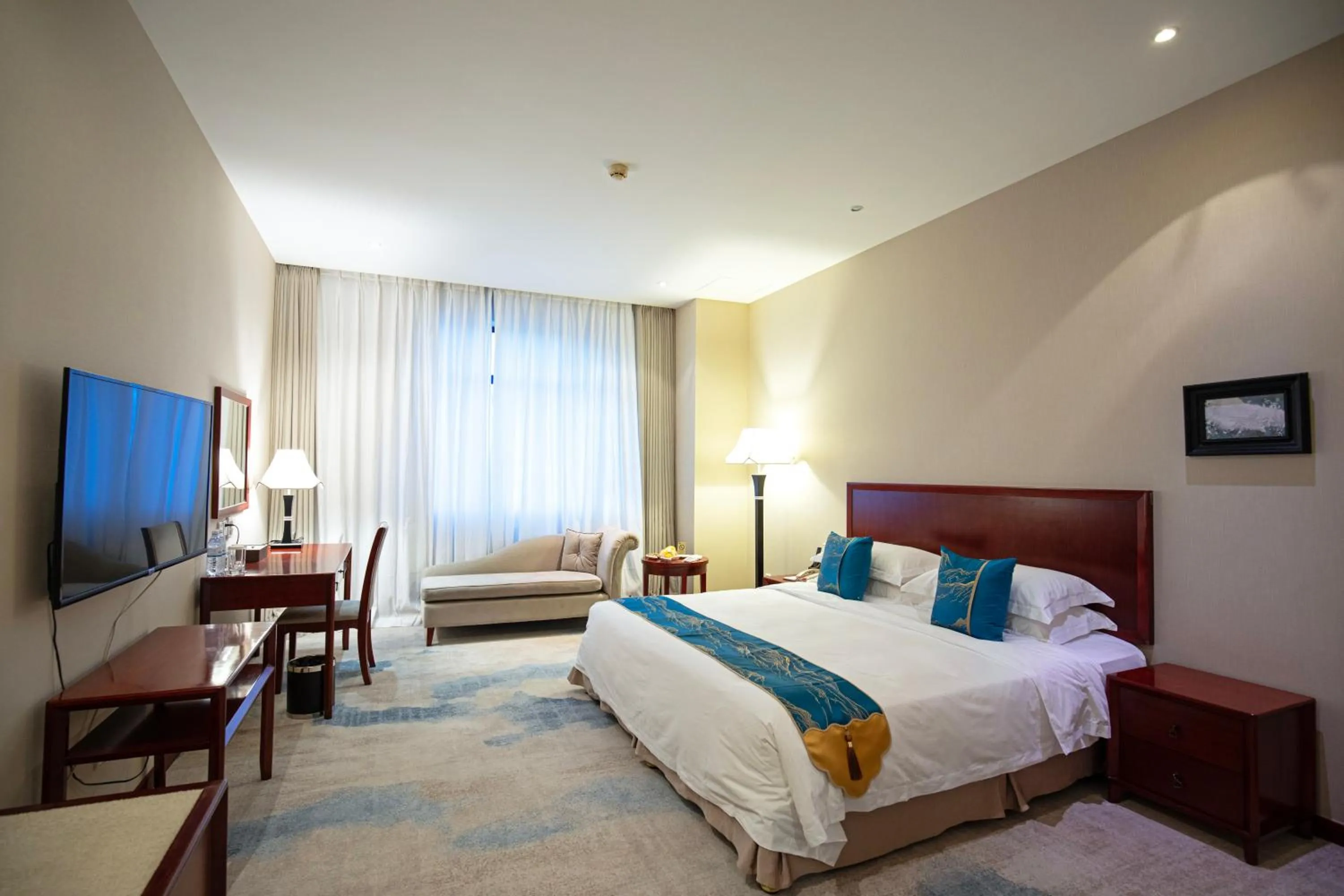 Photo of the whole room, Bed in Beijing Palace Soluxe Hotel Astana