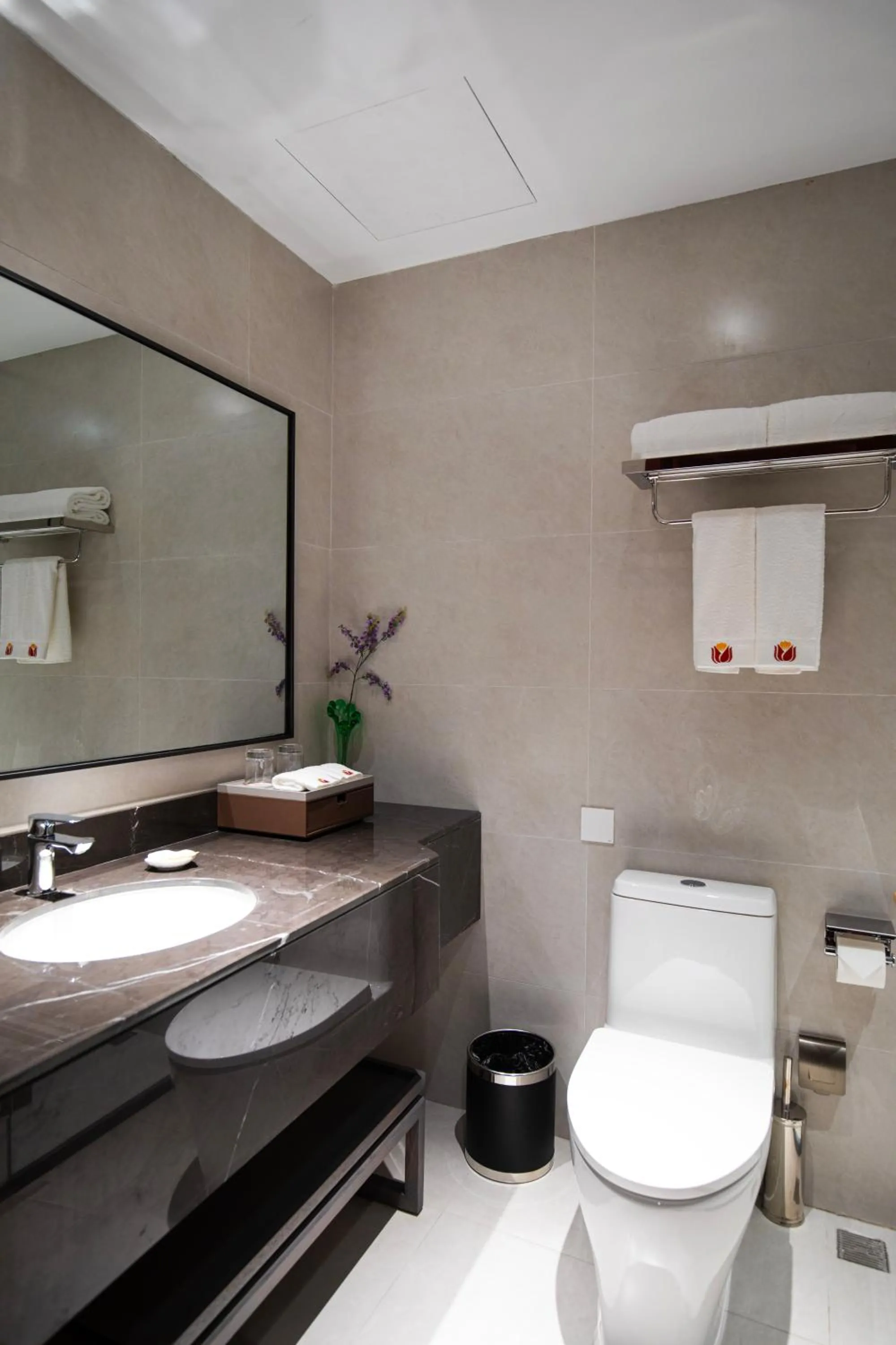 Toilet in Beijing Palace Soluxe Hotel Astana