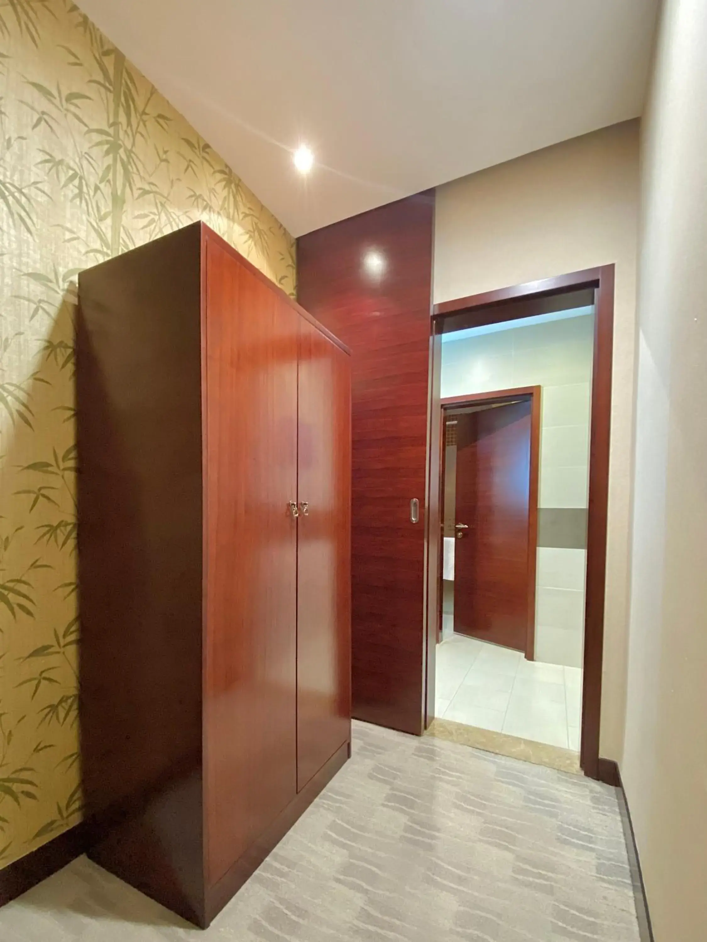 Business Suite in Beijing Palace Soluxe Hotel Astana Business Suite in Beijing Palace Soluxe Hotel Astana