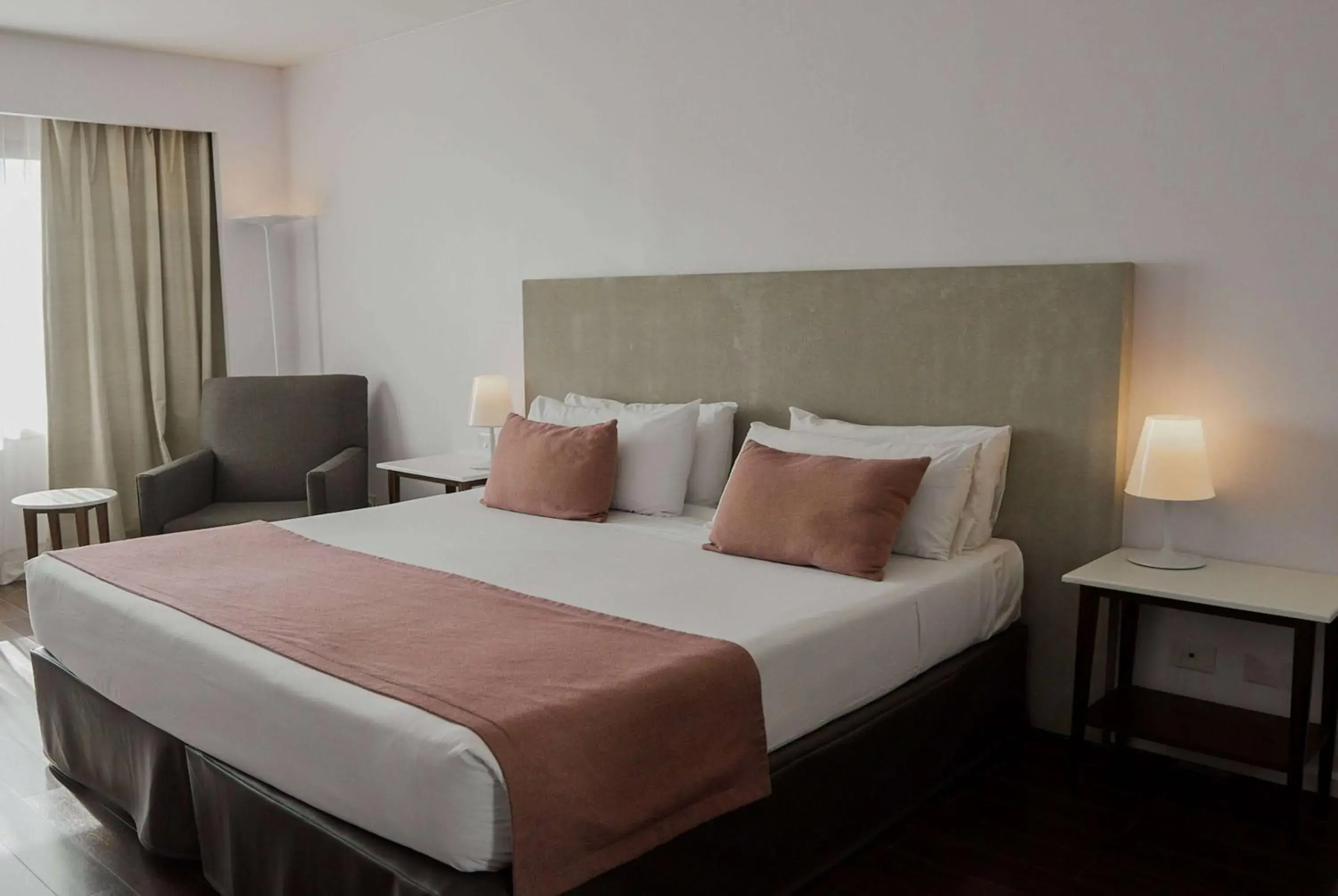 Photo of the whole room, Bed in Dazzler by Wyndham Buenos Aires Recoleta Photo of the whole room, Bed in Dazzler by Wyndham Buenos Aires Recoleta