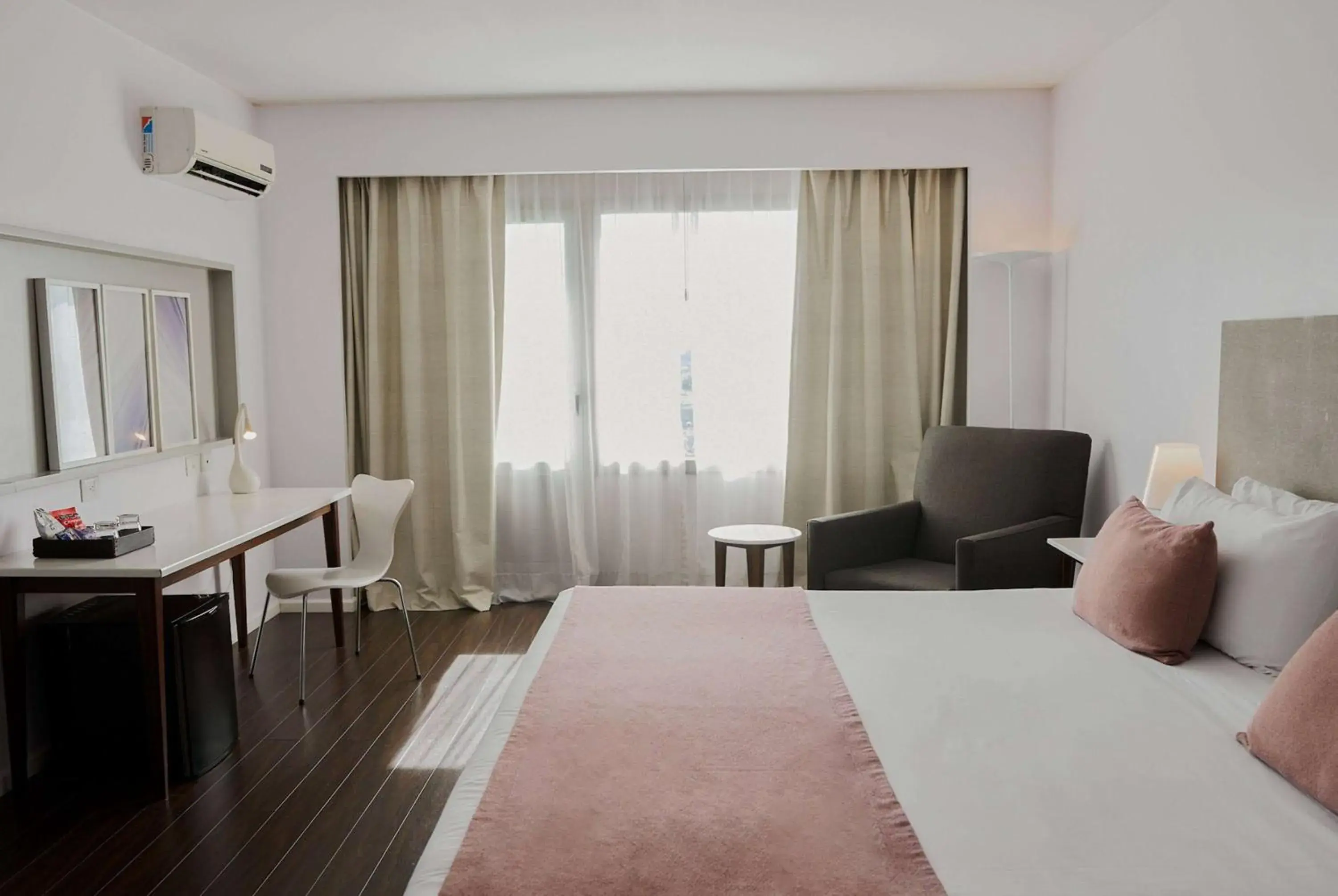 Photo of the whole room, Bed in Dazzler by Wyndham Buenos Aires Recoleta Photo of the whole room, Bed in Dazzler by Wyndham Buenos Aires Recoleta