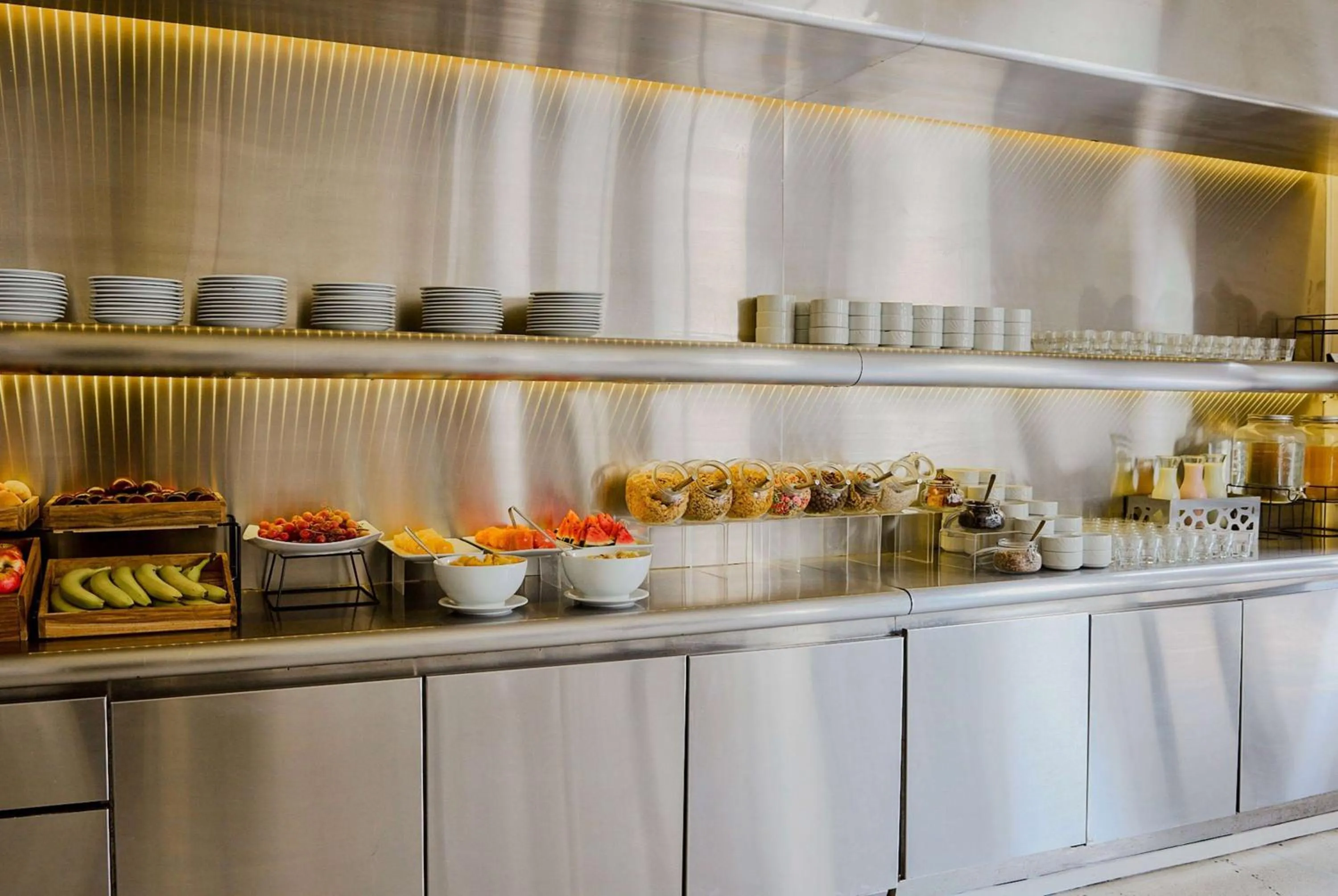 Restaurant/places to eat in Dazzler by Wyndham Buenos Aires Recoleta