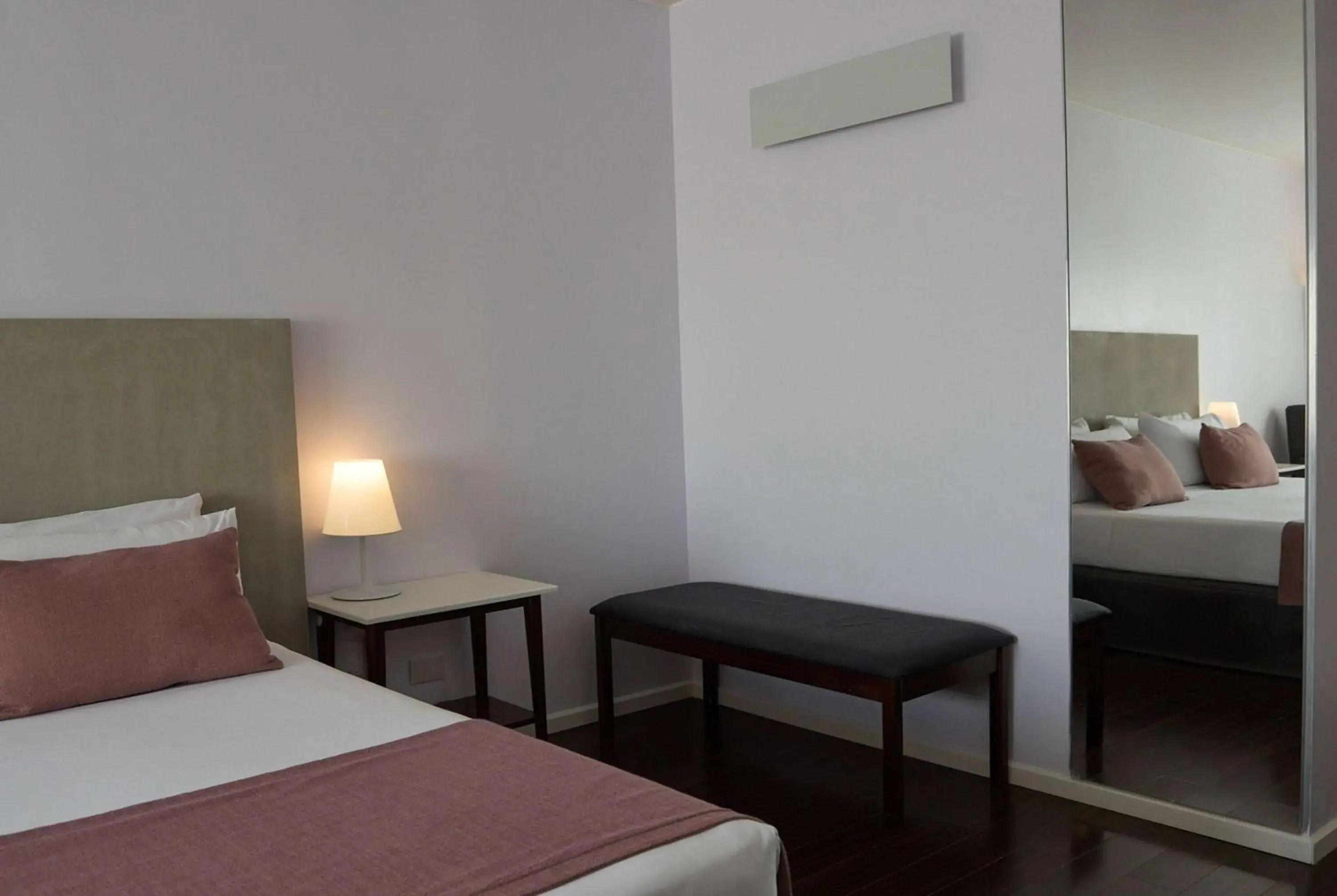 Photo of the whole room, Bed in Dazzler by Wyndham Buenos Aires Recoleta Photo of the whole room, Bed in Dazzler by Wyndham Buenos Aires Recoleta