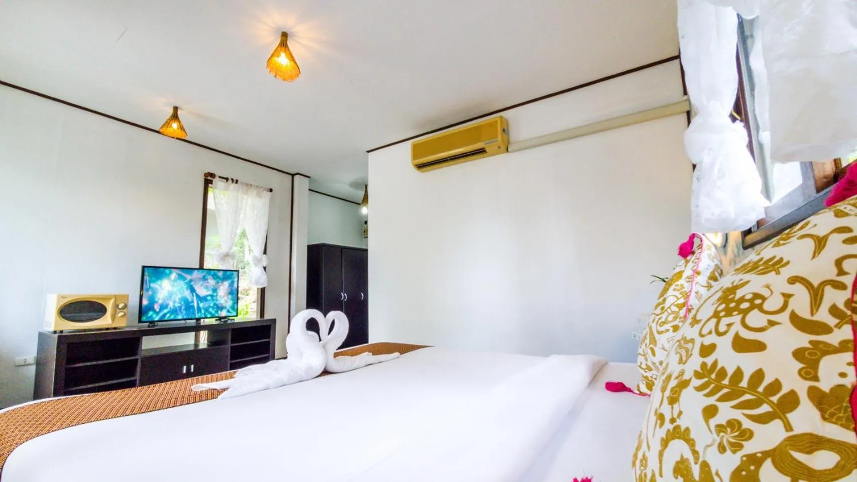 Bed in Chaweng Park Place