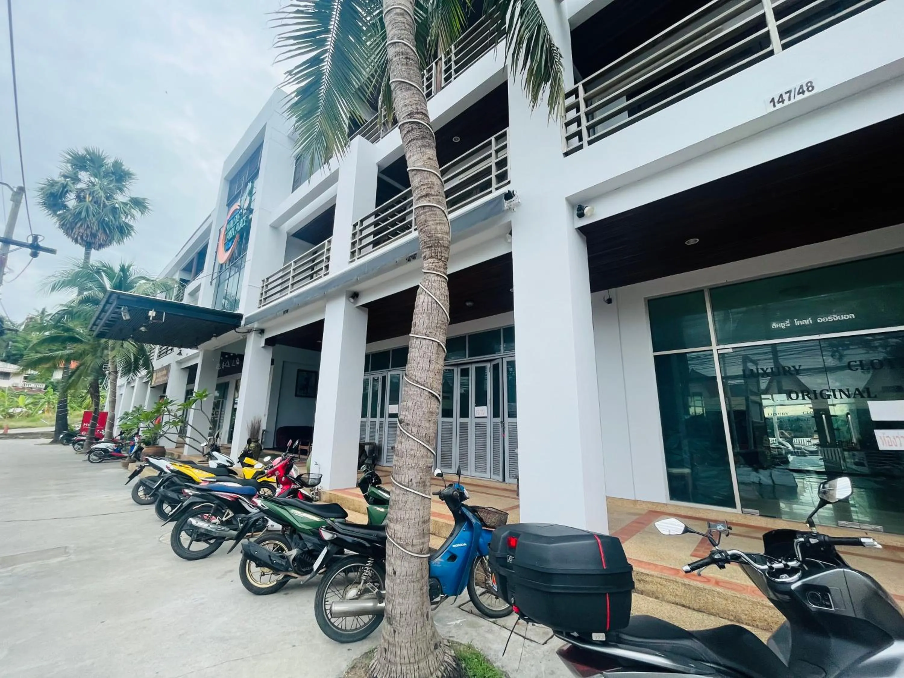 Facade/entrance in Chaweng Park Place