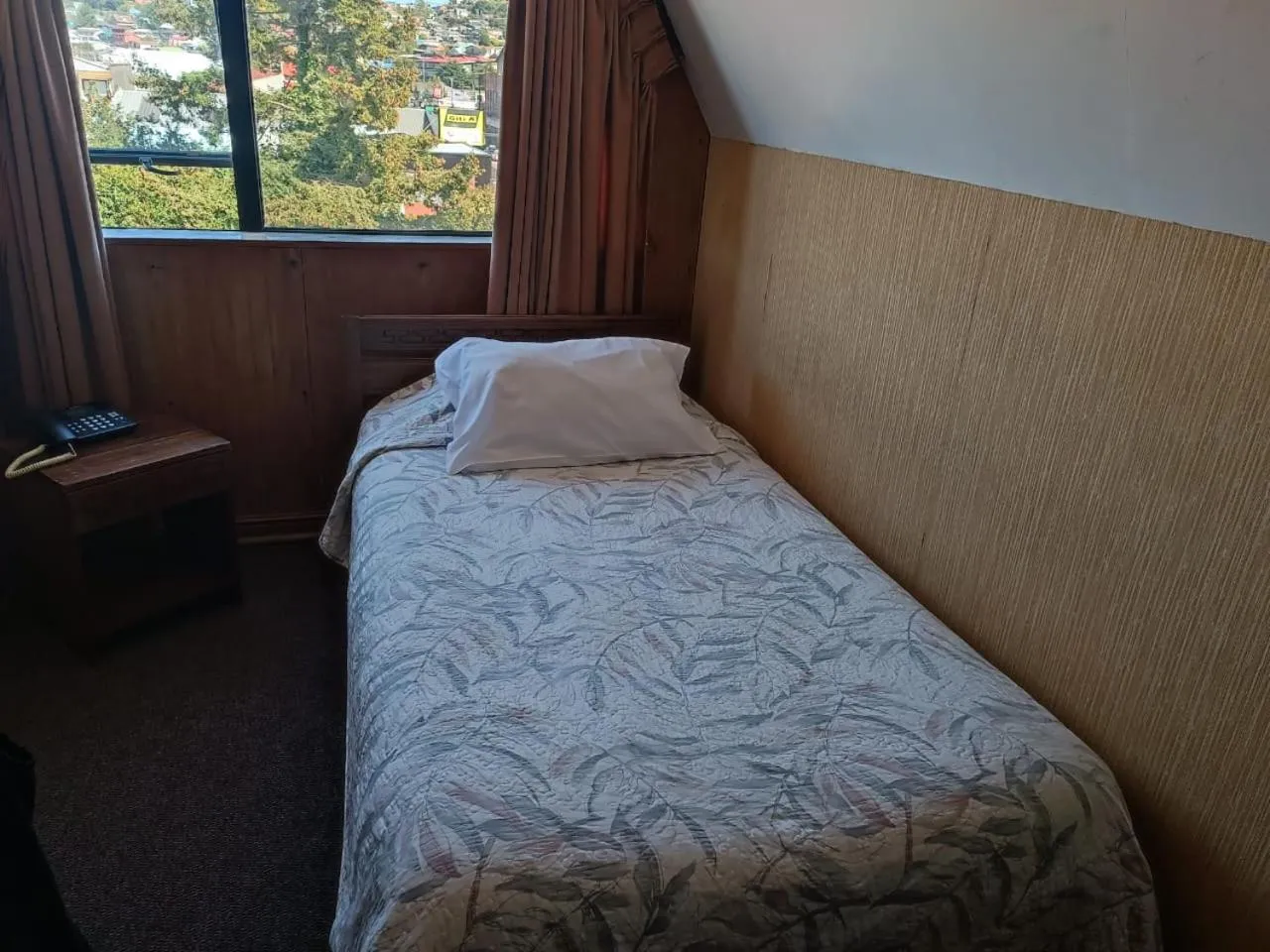 Bed in Hotel Antupiren