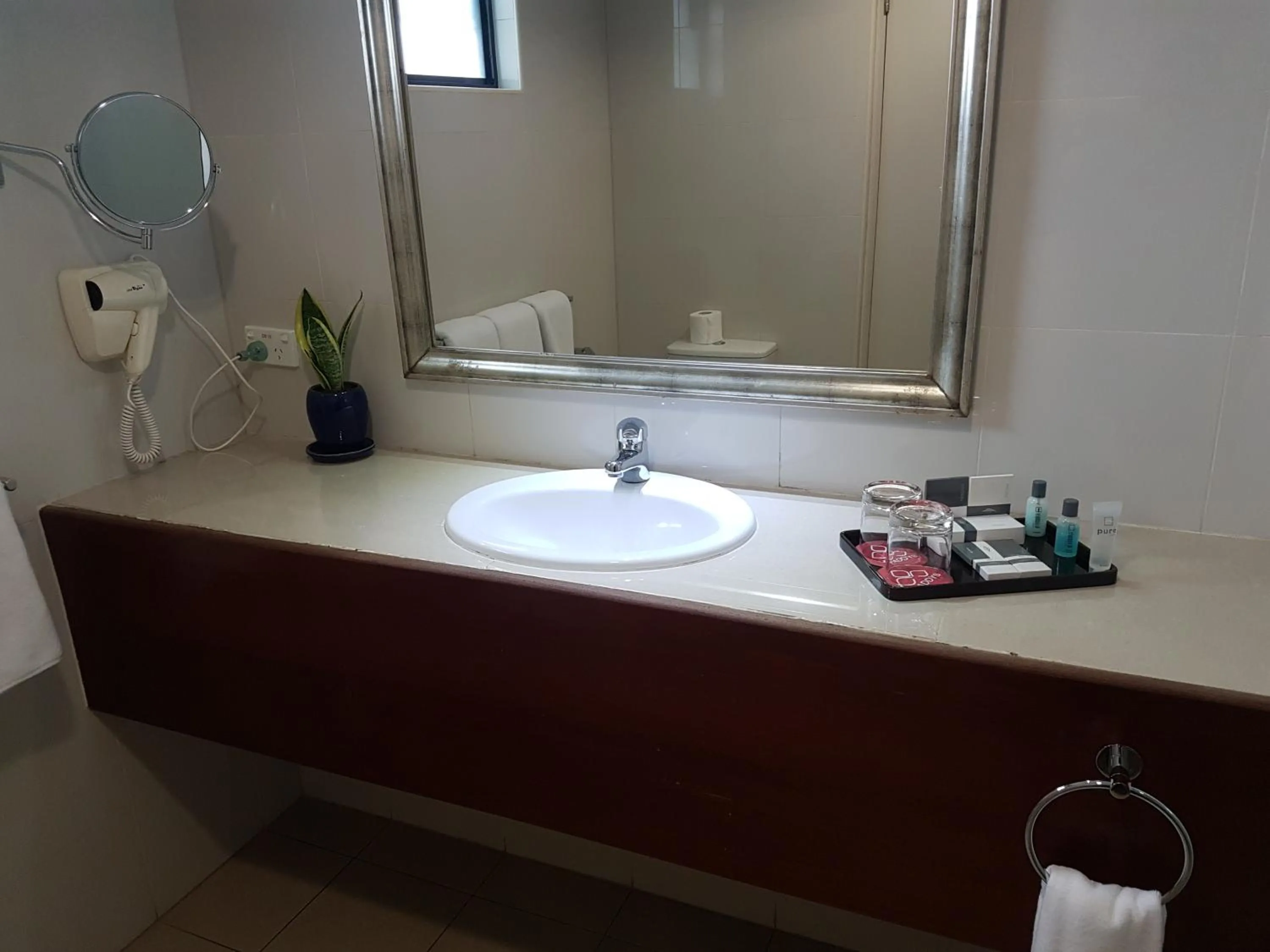 Deluxe Double or Twin Room with City View in PADDY'S HOTEL & APARTMENTS