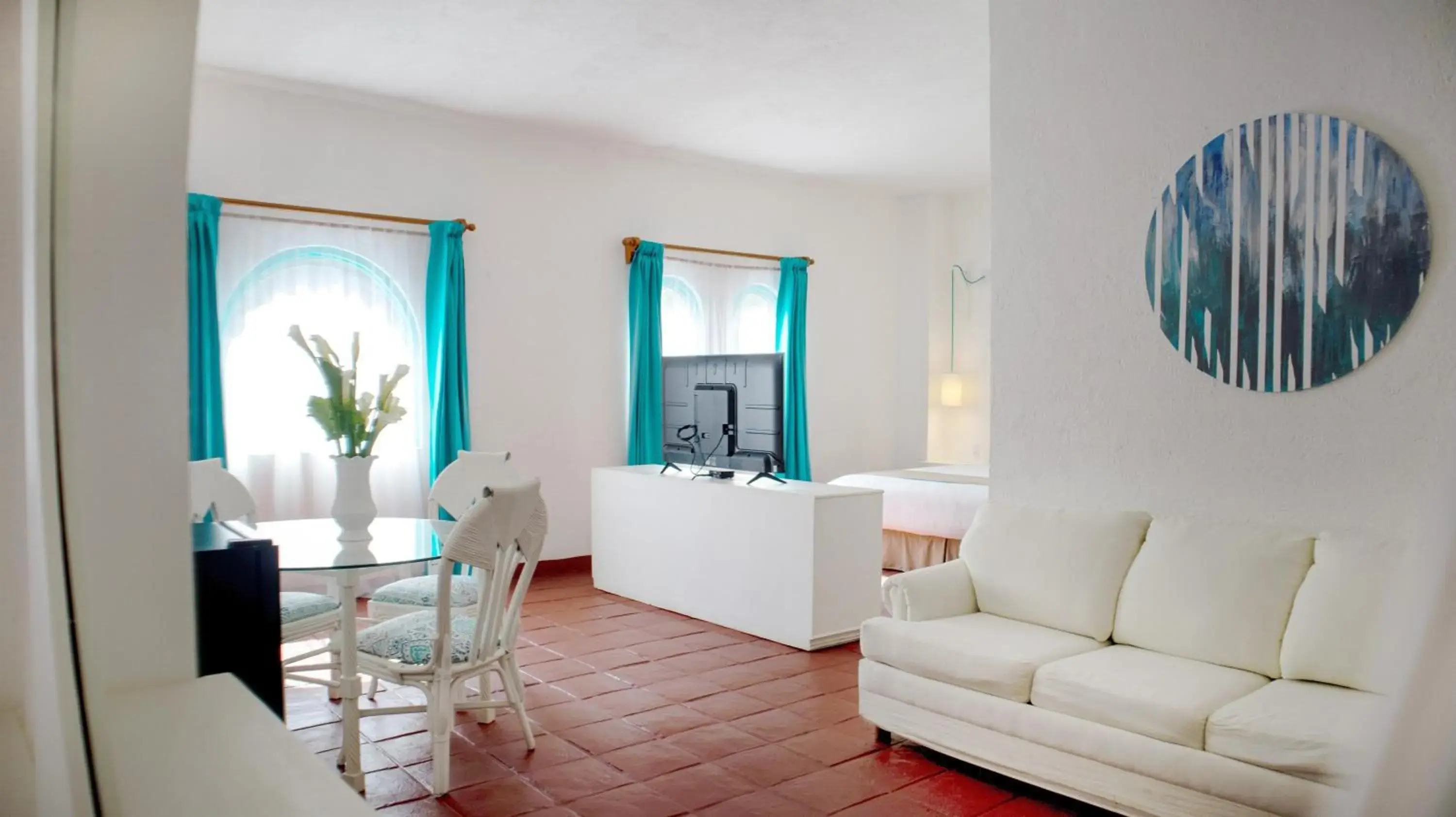 Deluxe King Suite in Hotel Marina Resort & Beach Club Deluxe King Suite in Hotel Marina Resort & Beach Club