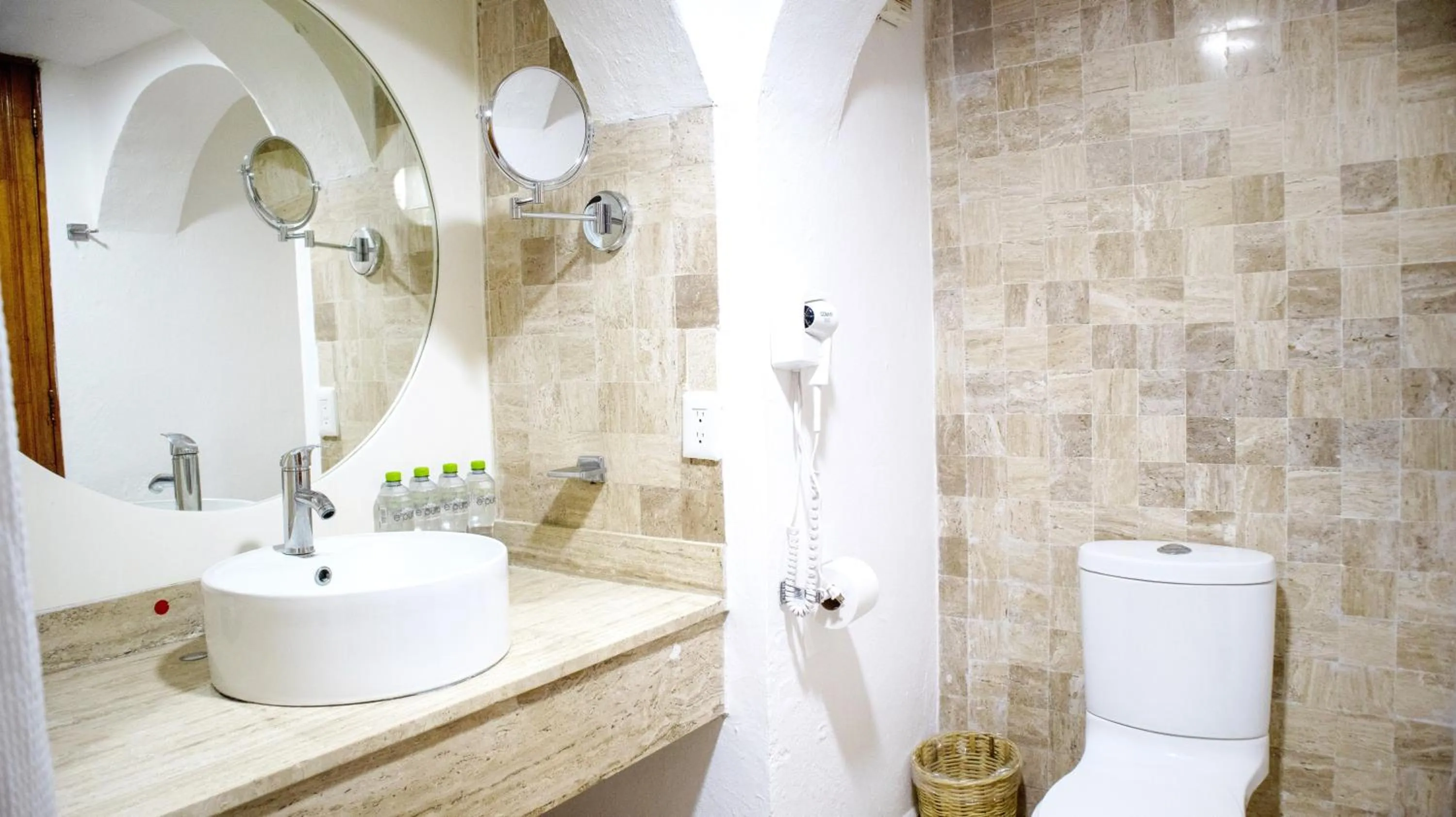 Bathroom in Hotel Marina Resort & Beach Club