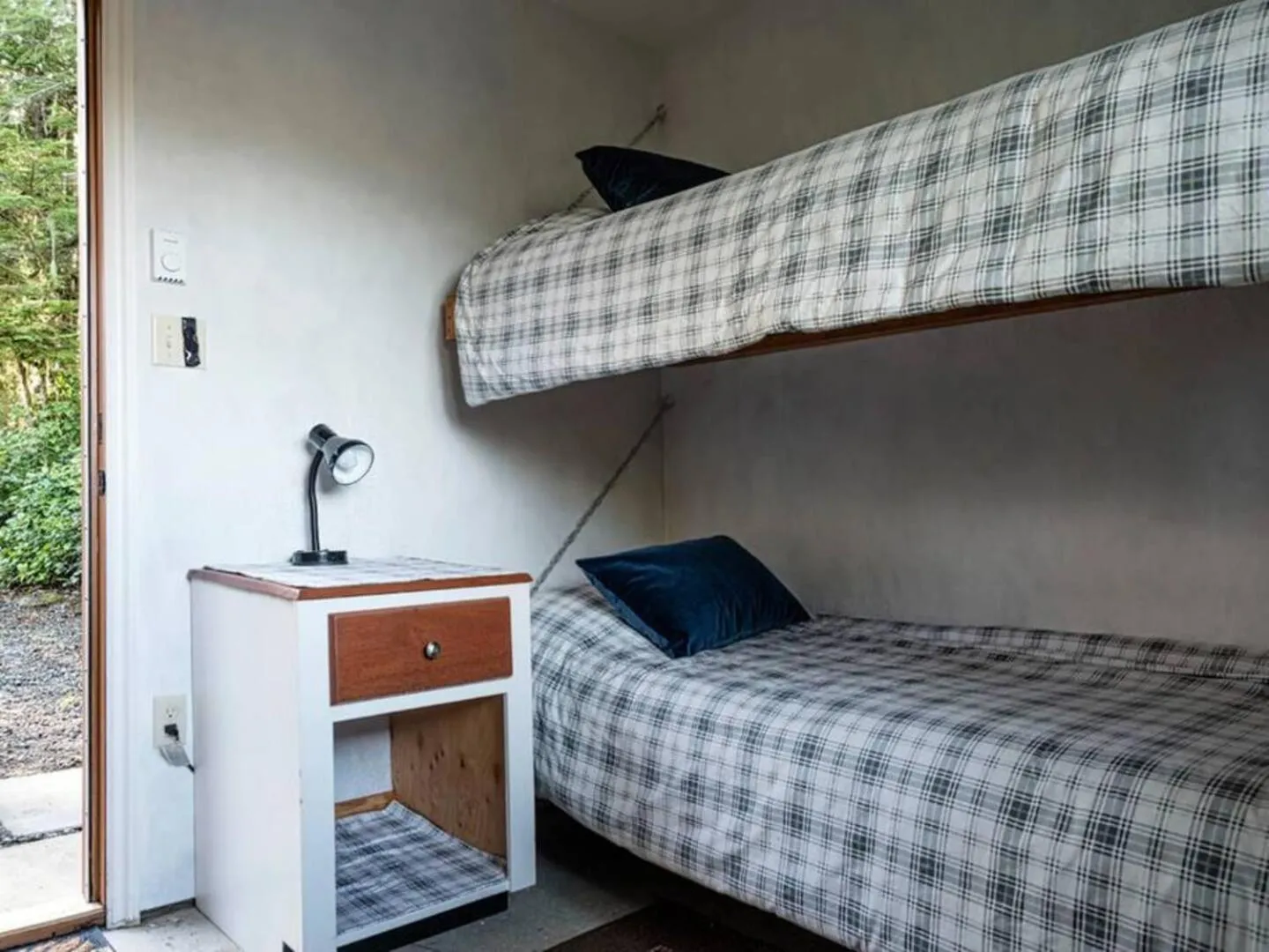 Bed in The Great Escape - Port Renfrew