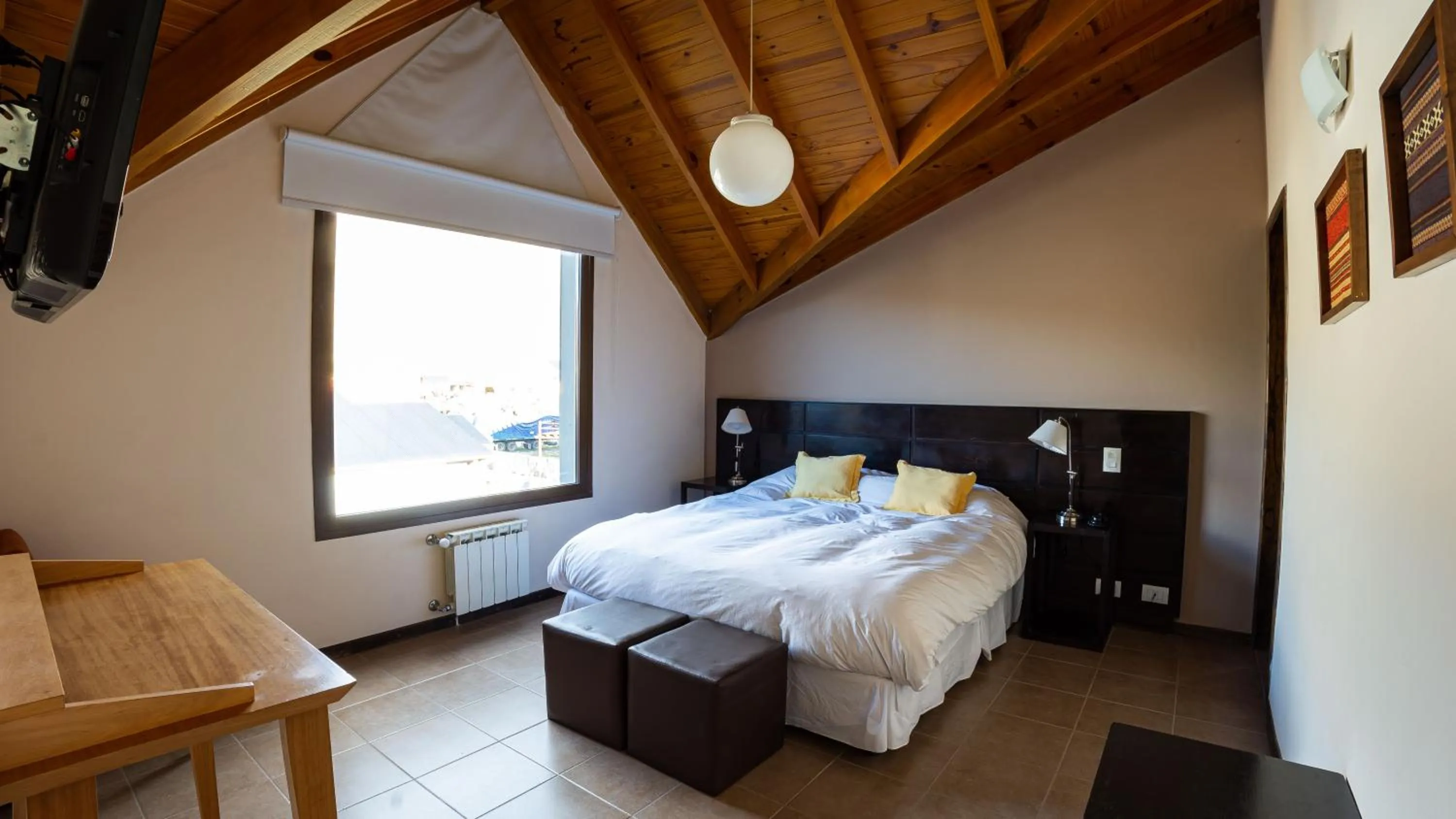 Bed in Hotel Poincenot