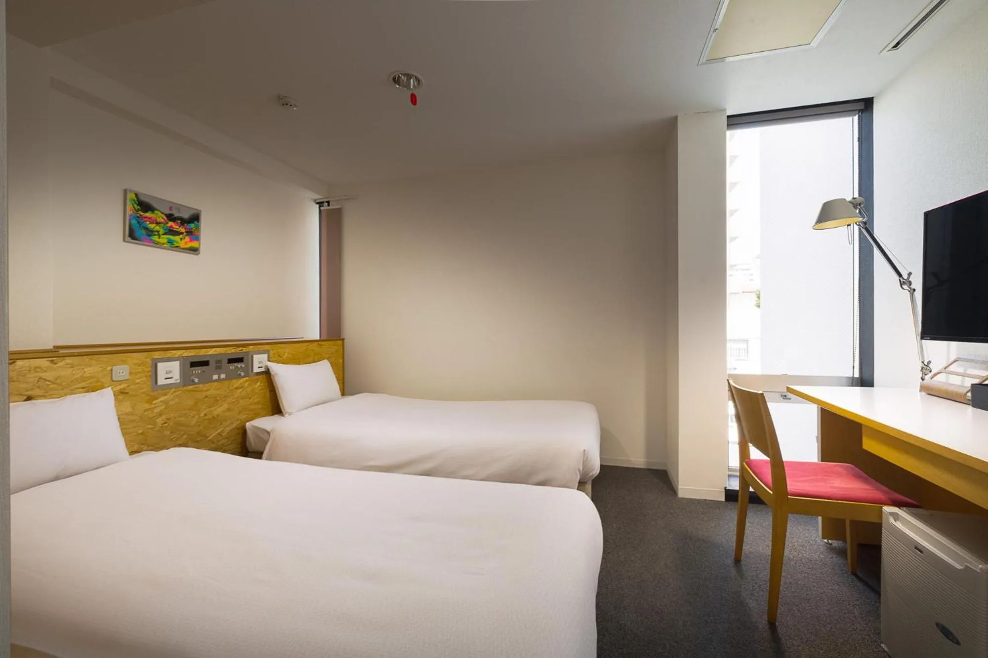 Photo of the whole room, Bed in Hotel Oak Shizuoka