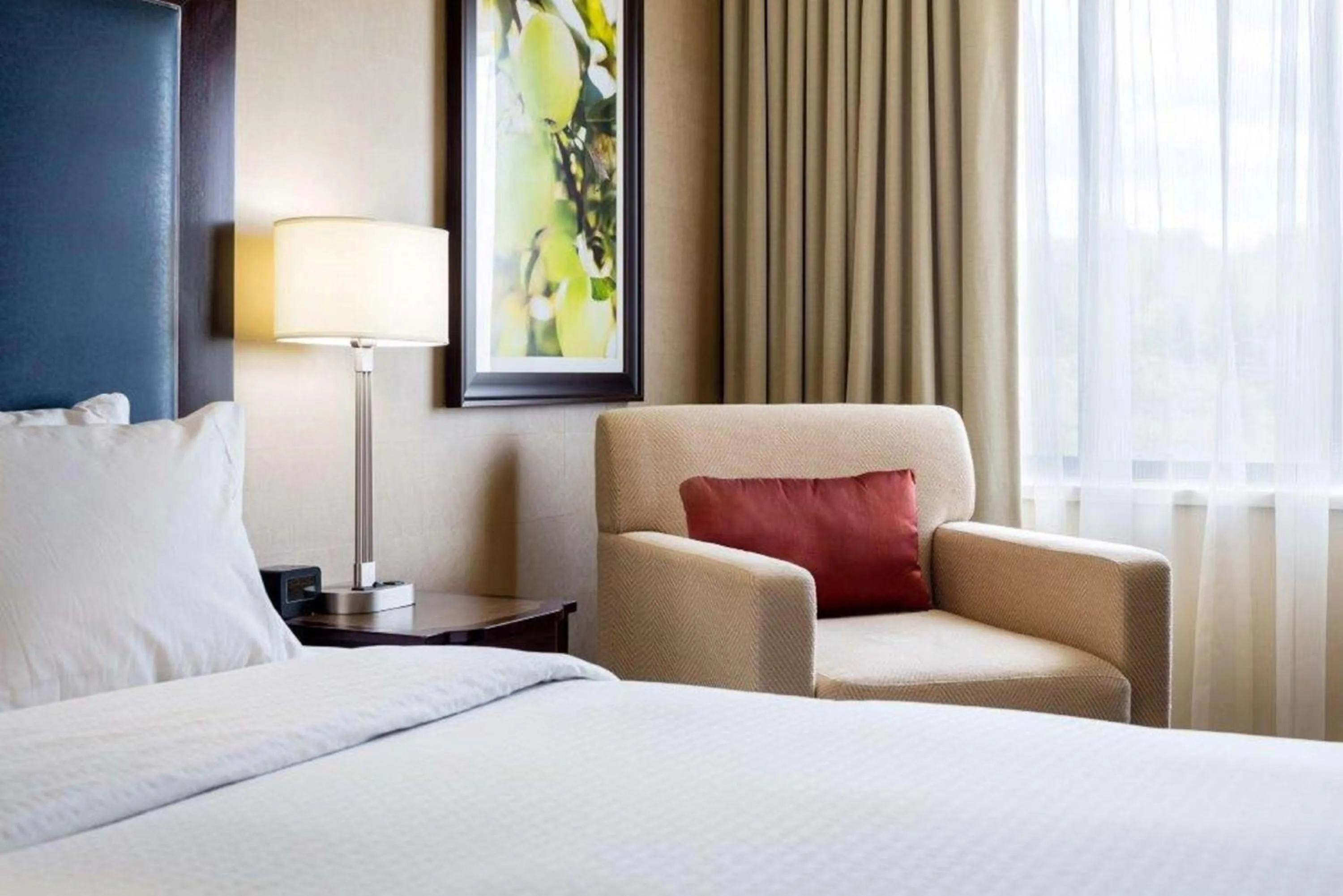 Bed in Doubletree by Hilton, Leominster