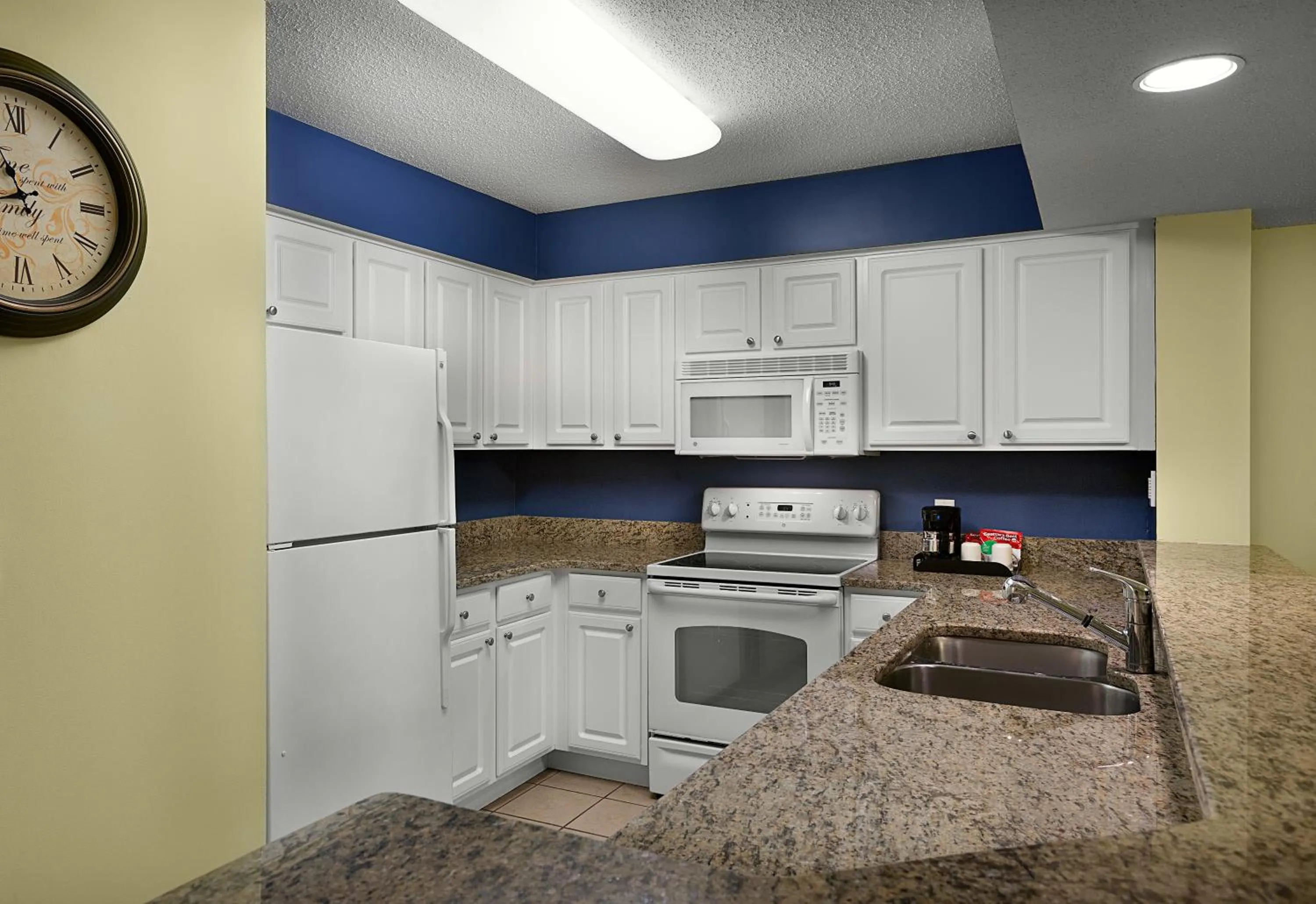 Kitchen or kitchenette in Paradise Resort