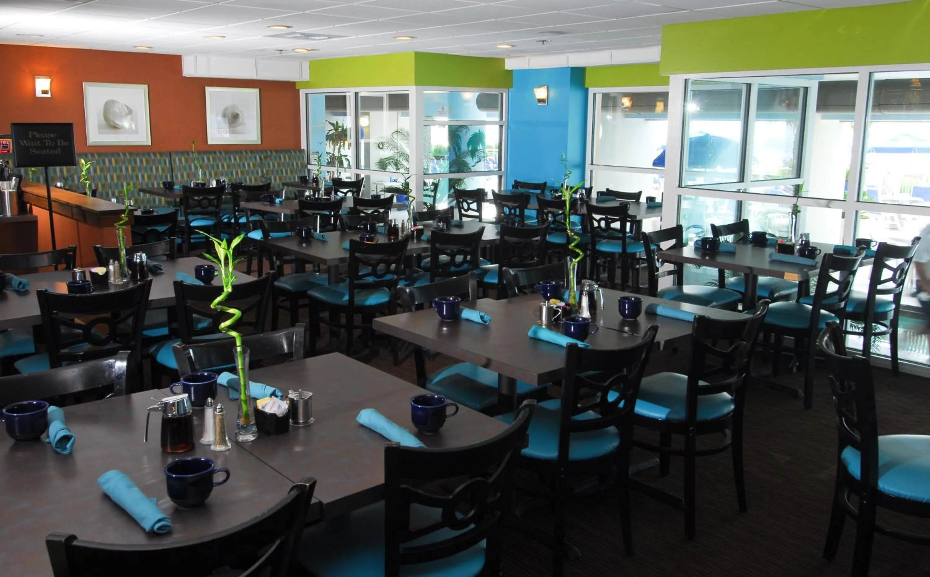 Restaurant/places to eat in Paradise Resort