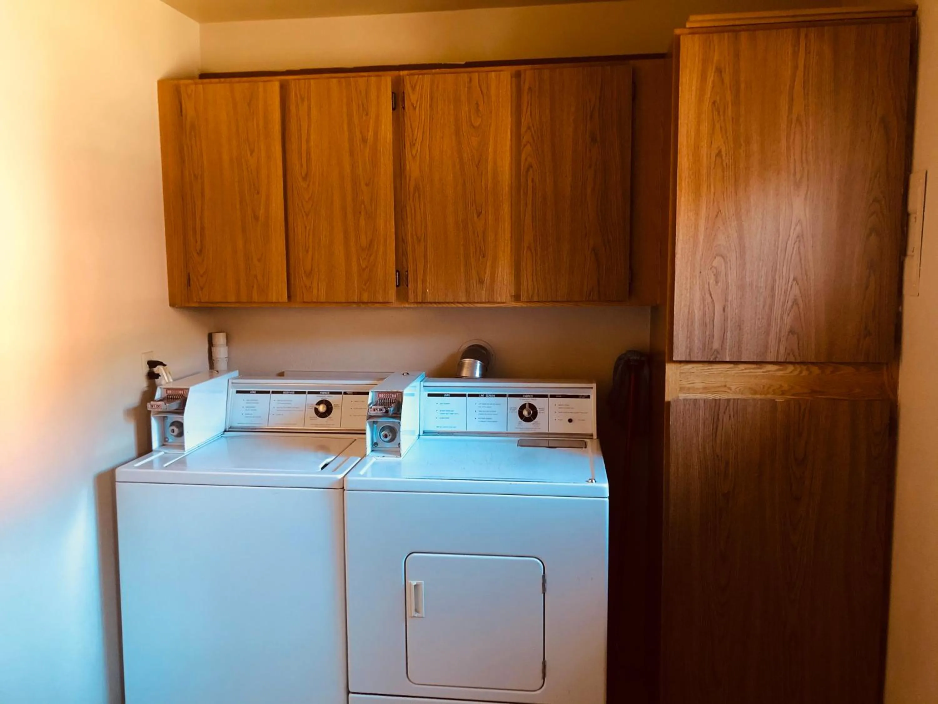 laundry in Glenwood Springs Cedar Lodge