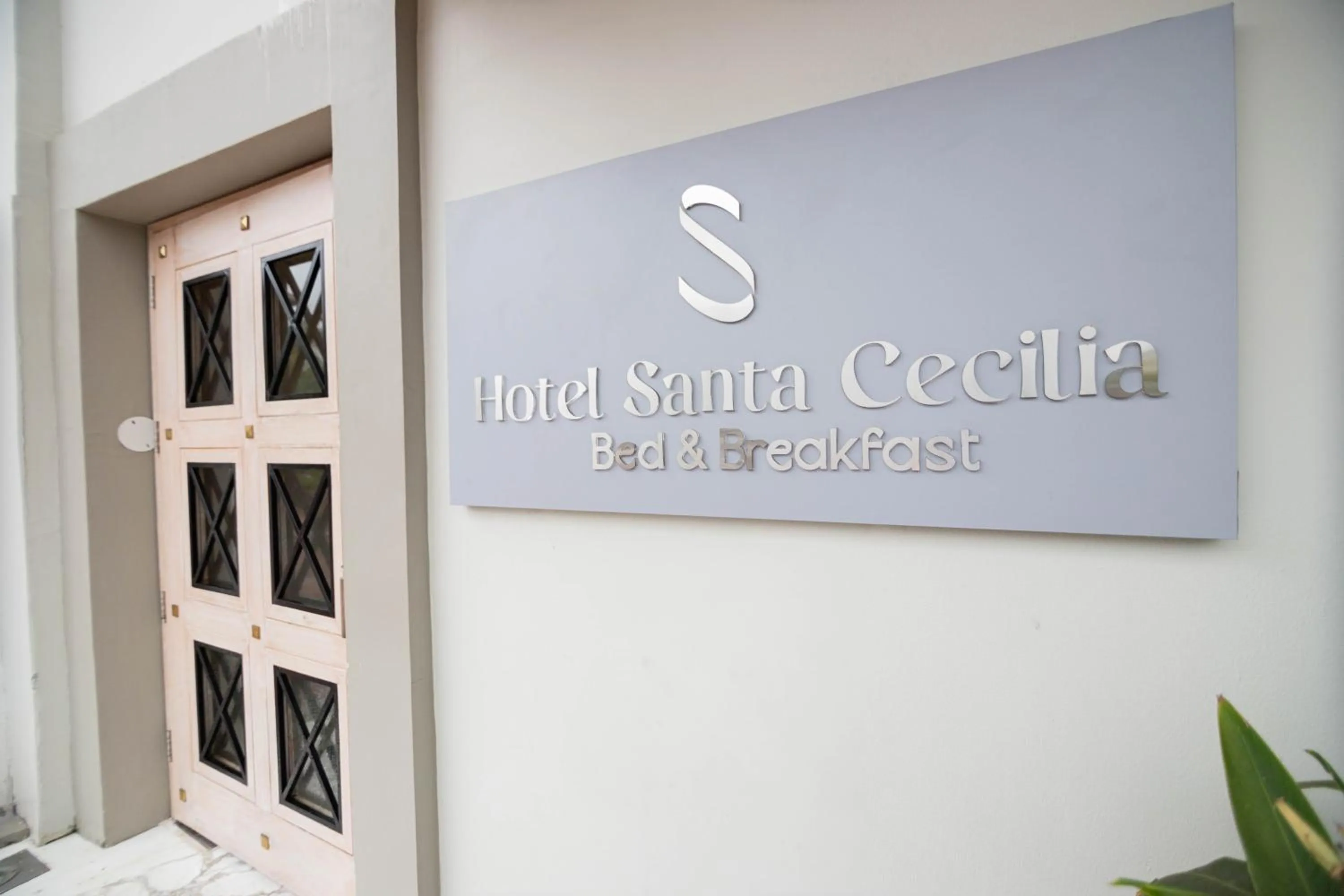 Facade/entrance in Hotel Santa Cecilia B&B