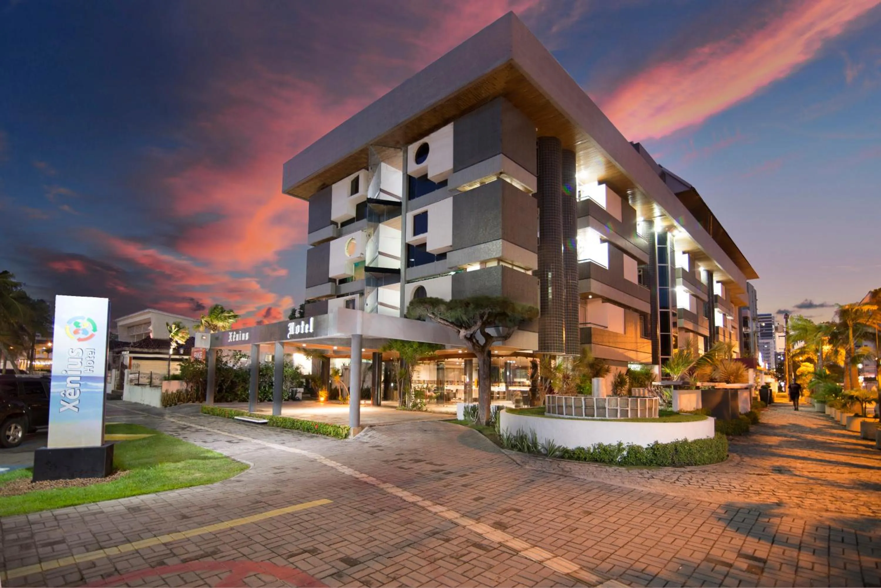 Facade/entrance in Xênius Hotel
