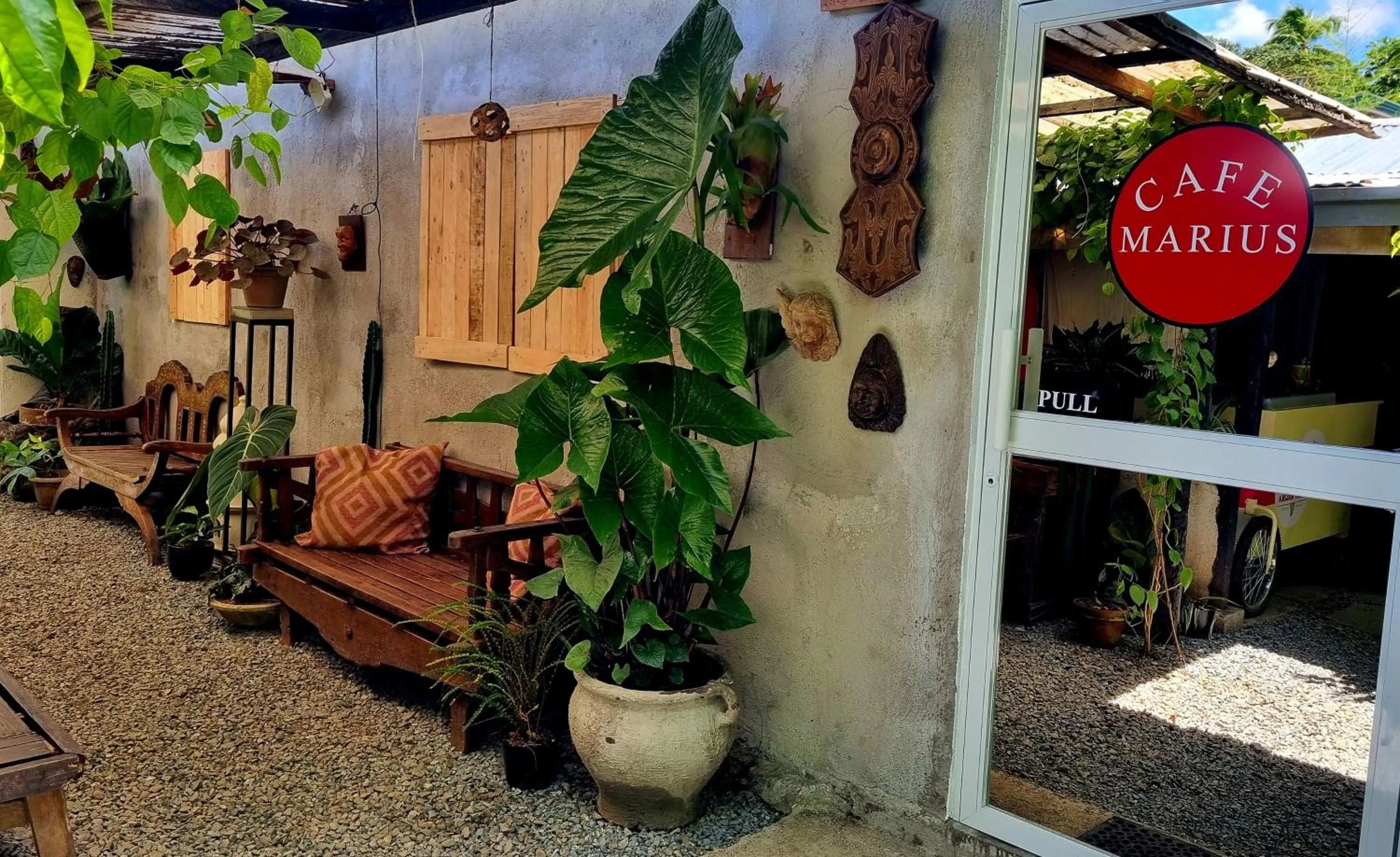 Family Room with Private Bathroom in Marius B&B & Hostel