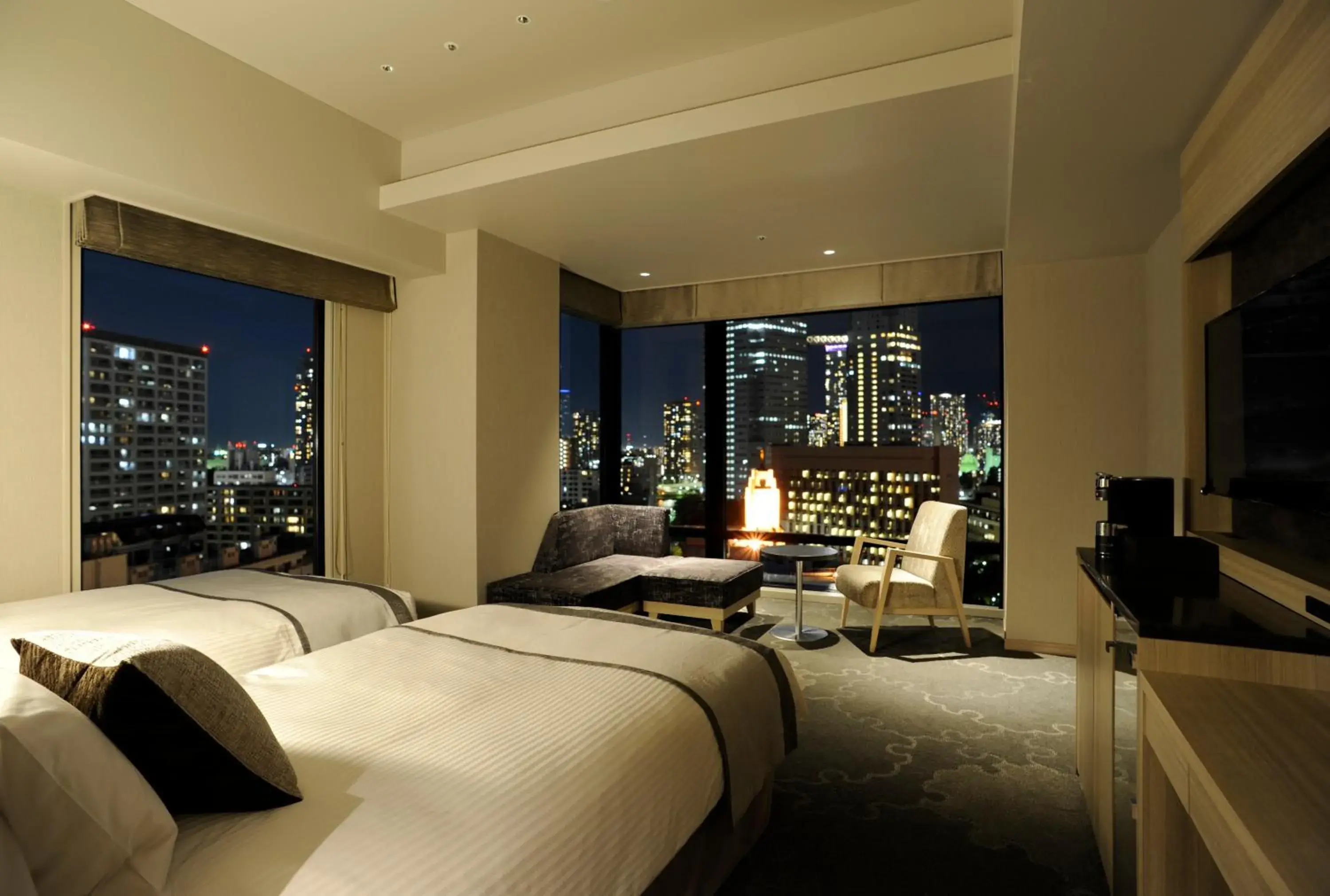 View (from property/room), Bed in Hotel Keihan Tsukiji Ginza Grande View (from property/room), Bed in Hotel Keihan Tsukiji Ginza Grande
