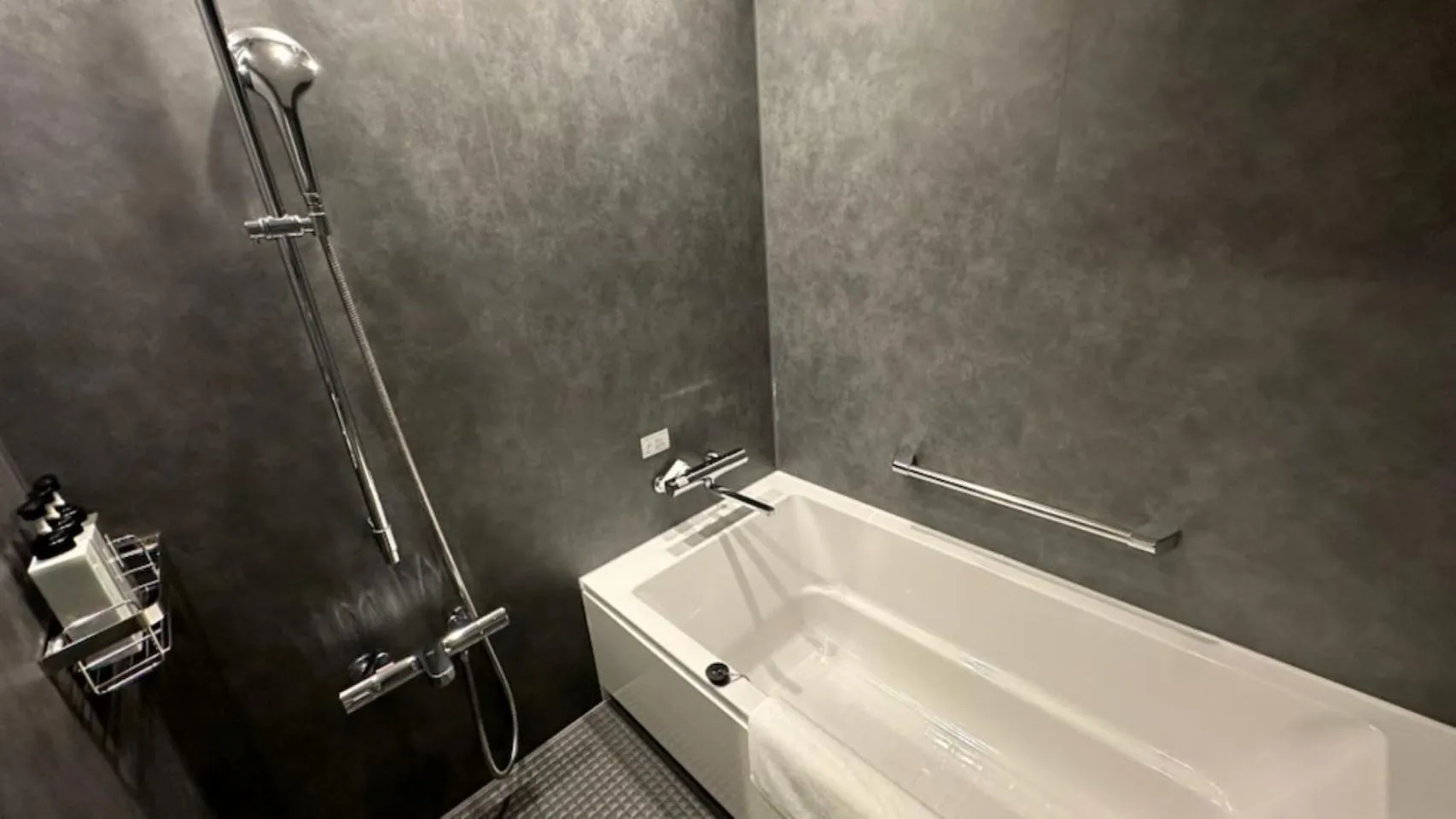 Shower in Hotel Keihan Tsukiji Ginza Grande