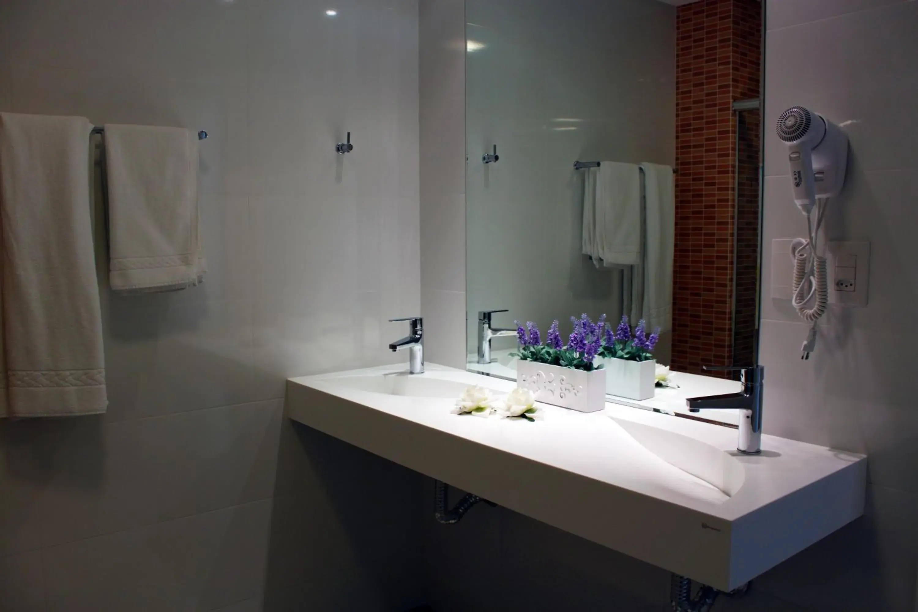 Bathroom in Reserva Praia Hotel Bathroom in Reserva Praia Hotel