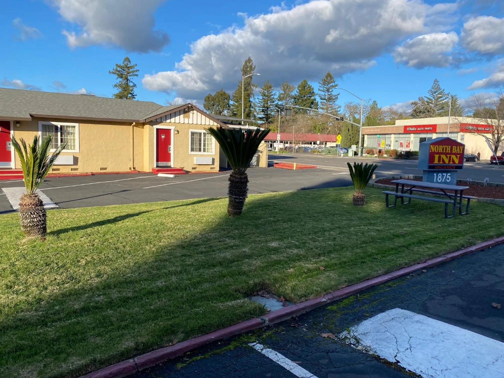 Property building in North Bay Inn Santa Rosa