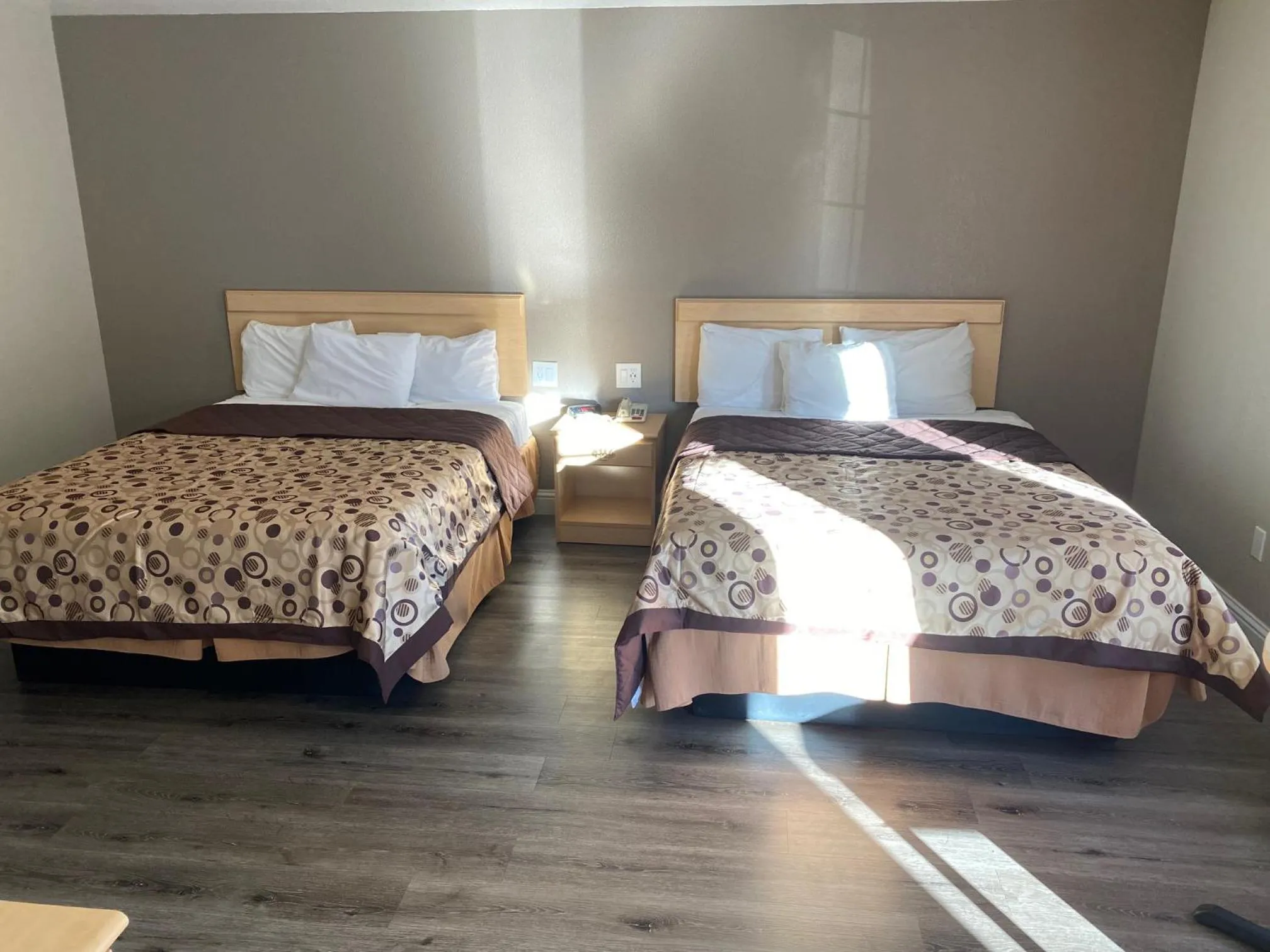 Bed in North Bay Inn Santa Rosa