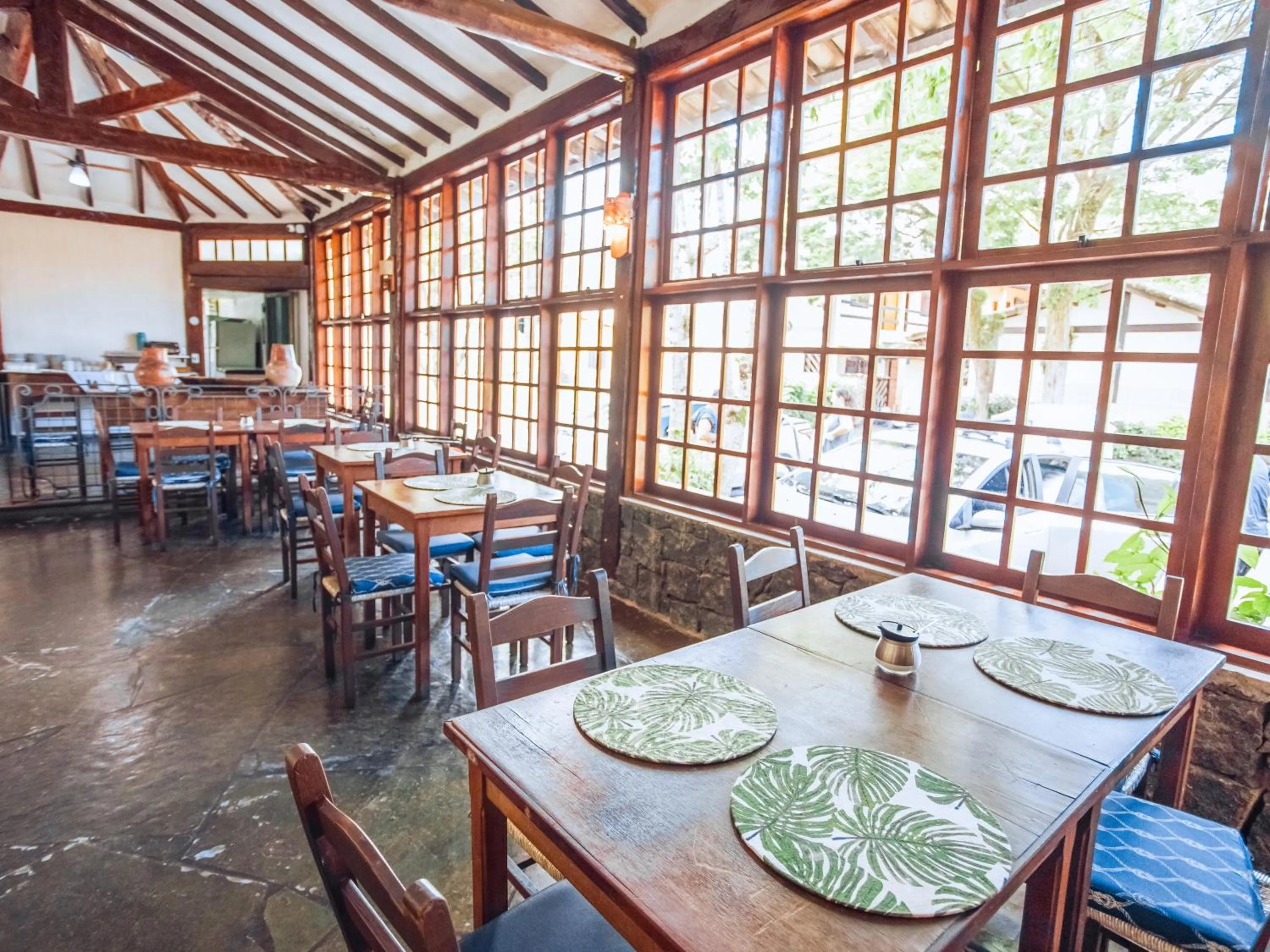 Restaurant/places to eat in VELINN Pousada dos Marinheiros