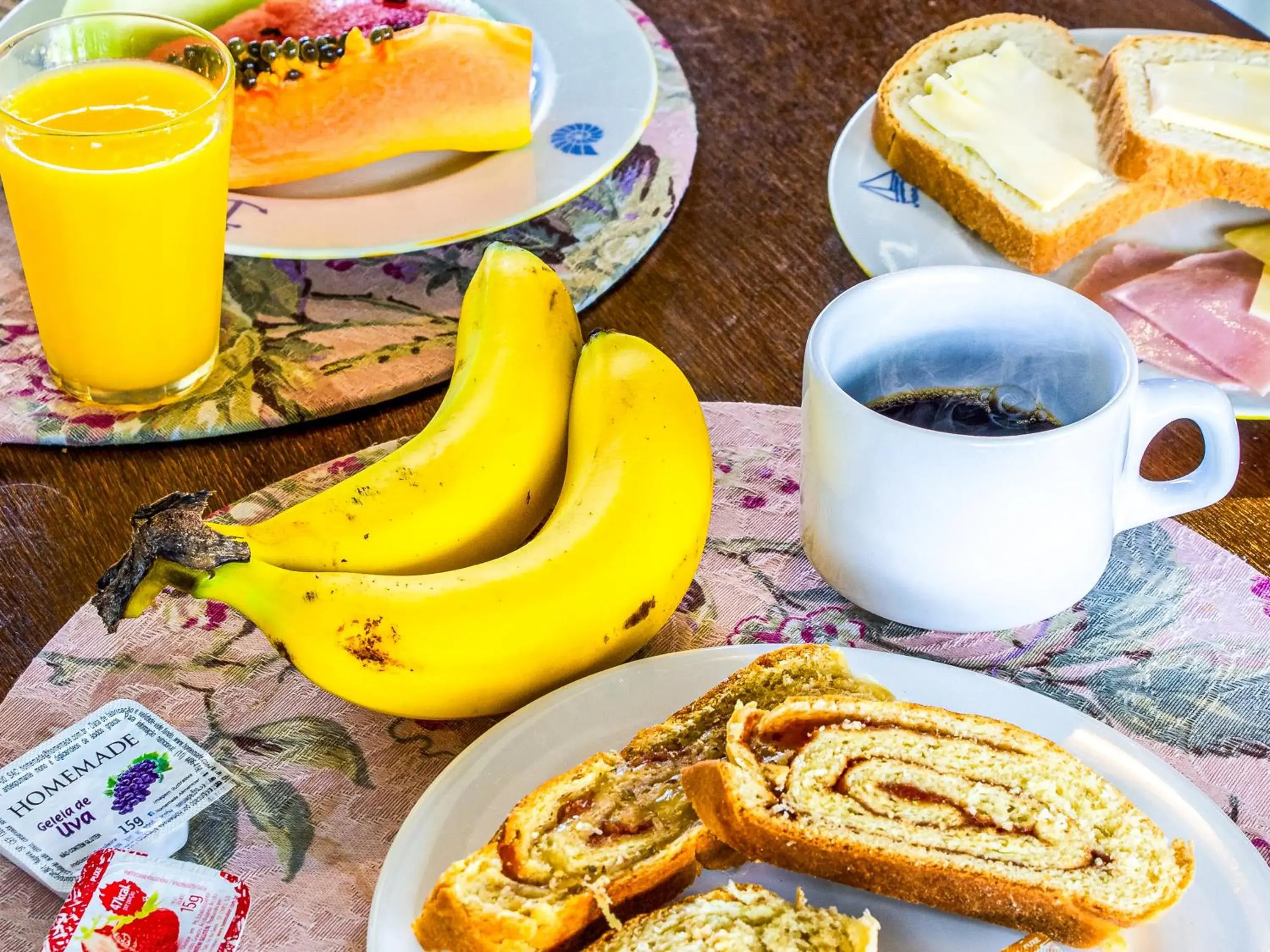 Breakfast in VELINN Pousada dos Marinheiros Breakfast in VELINN Pousada dos Marinheiros