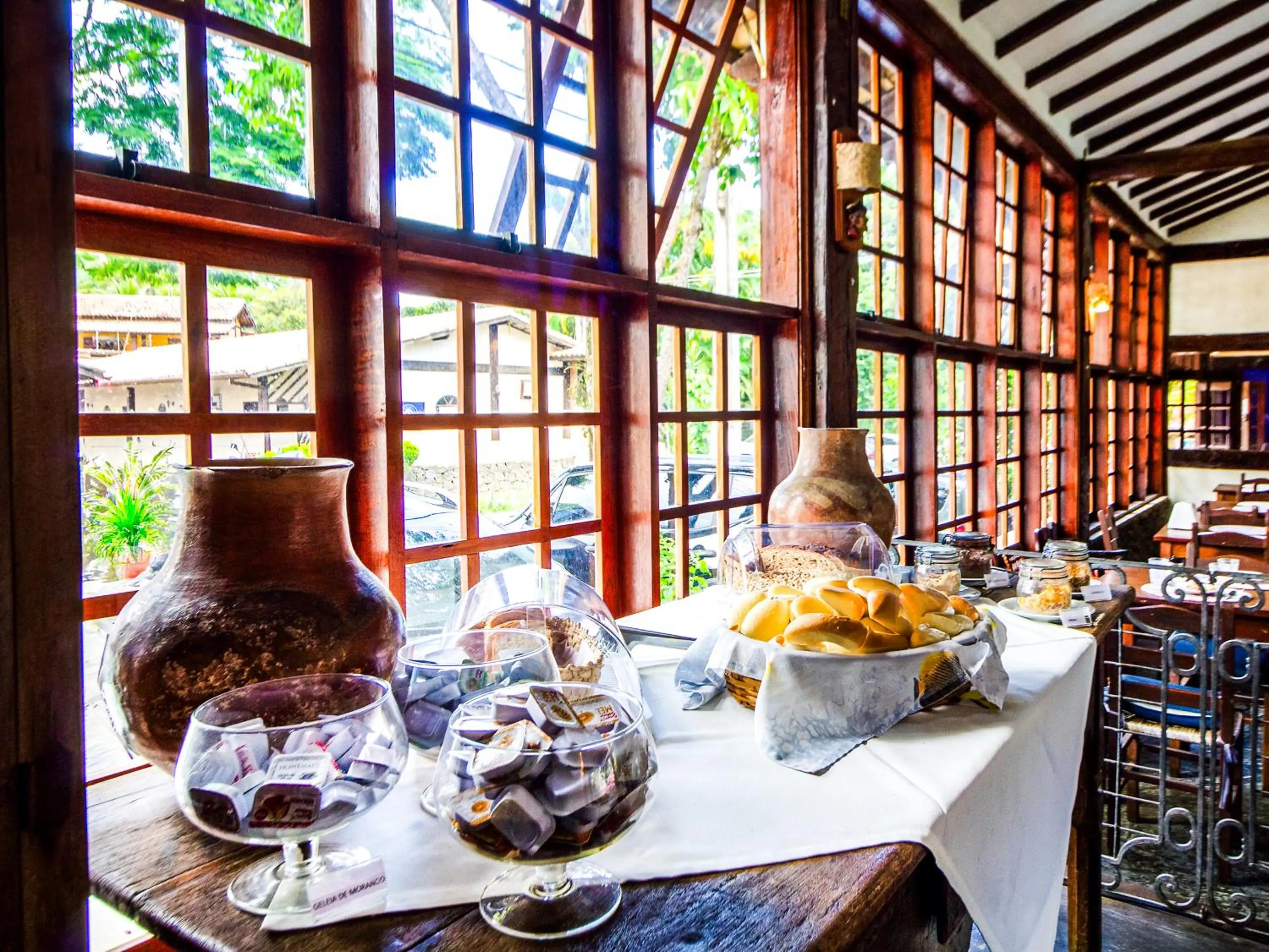 Buffet breakfast in VELINN Pousada dos Marinheiros