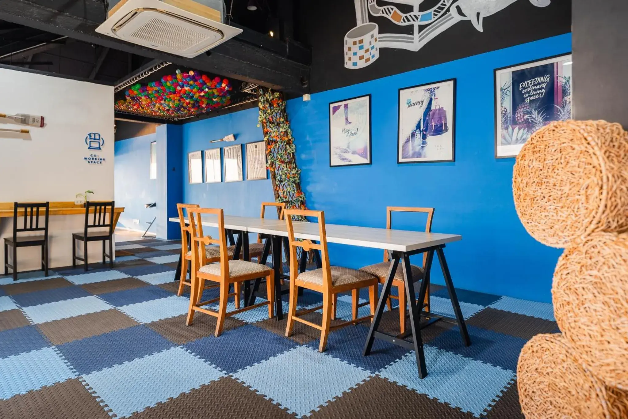 Restaurant/places to eat in THALAY Cha-am by THA Restaurant/places to eat in THALAY Cha-am by THA