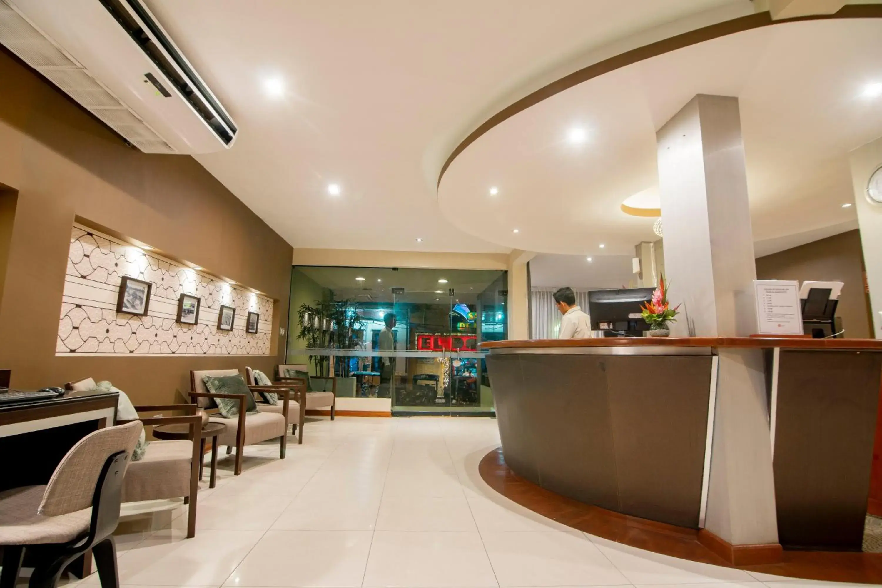 Lobby or reception in El Dorado Classic Hotel Lobby or reception in El Dorado Classic Hotel