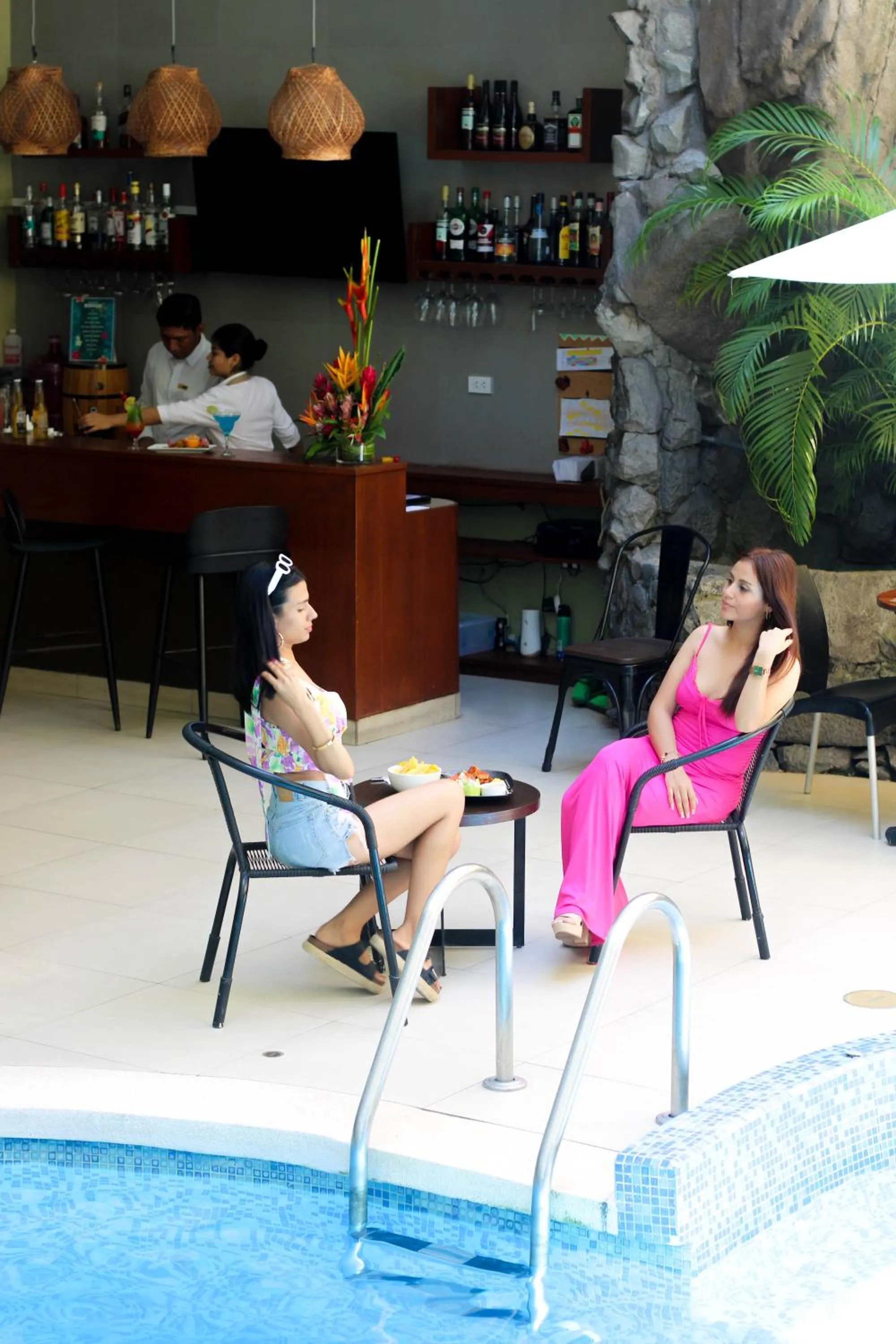 Lounge or bar in El Dorado Classic Hotel