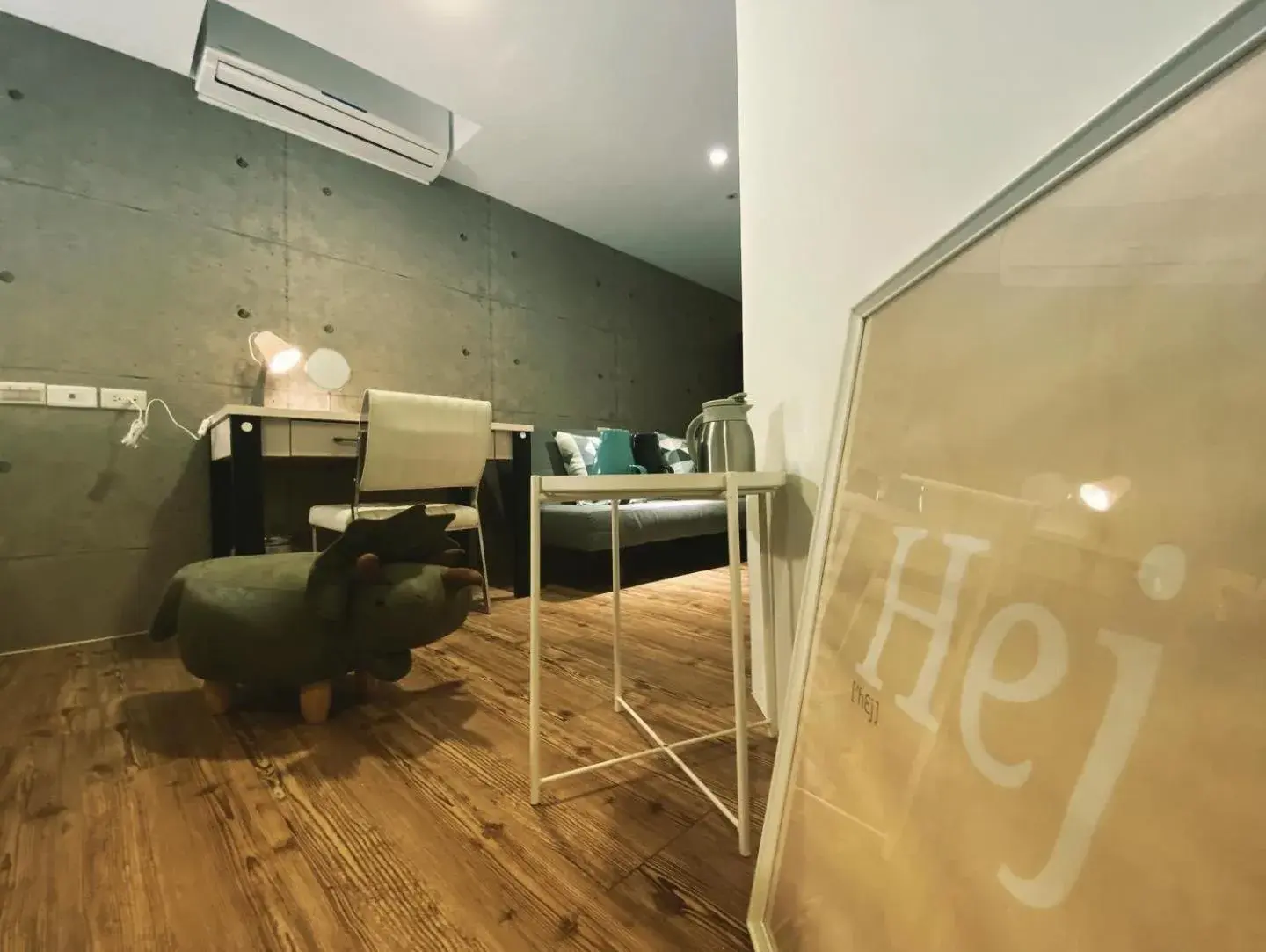 Living room in M Taipei Hotel Living room in M Taipei Hotel