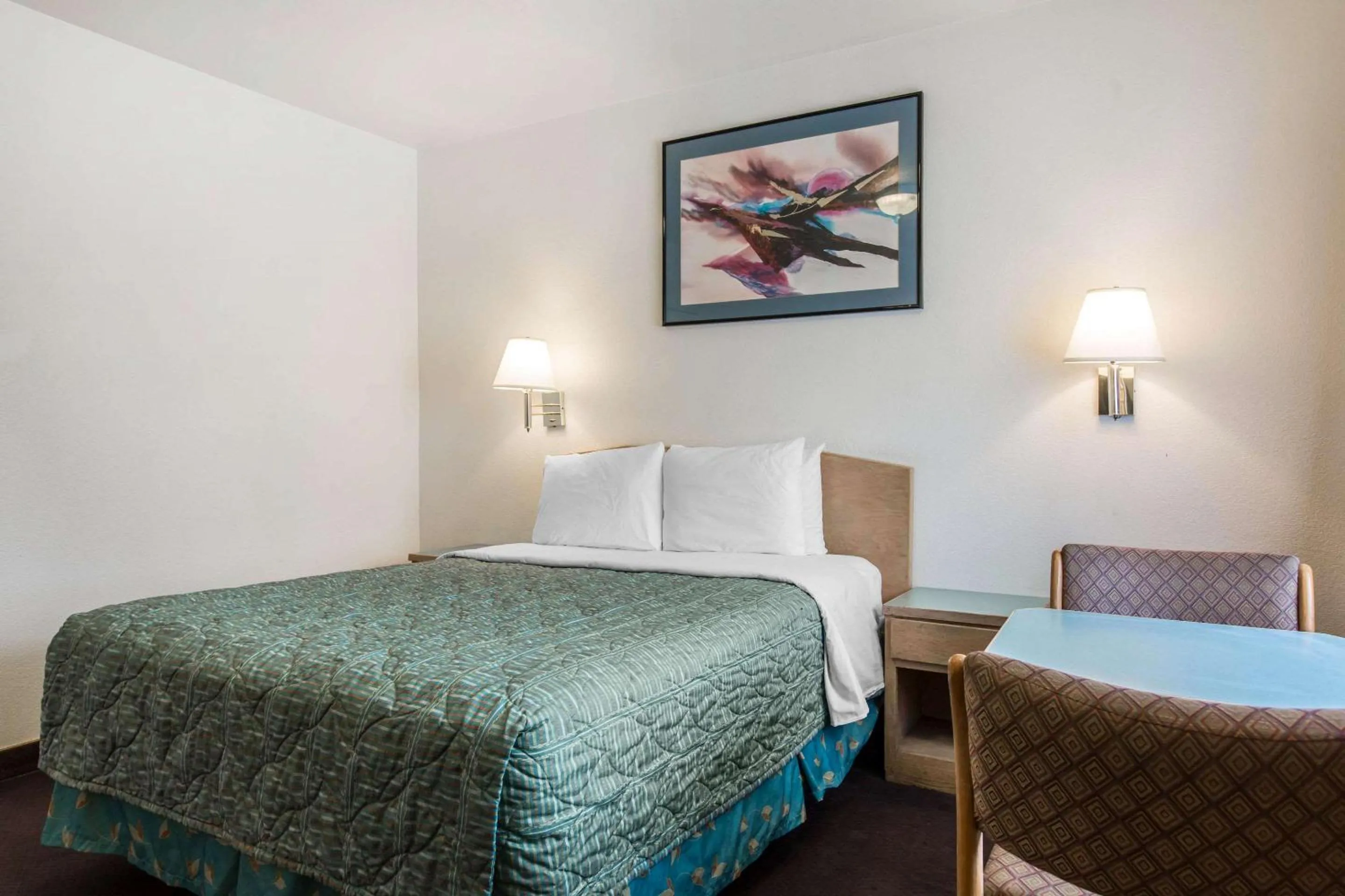 Bedroom, Bed in Rodeway Inn Beaumont