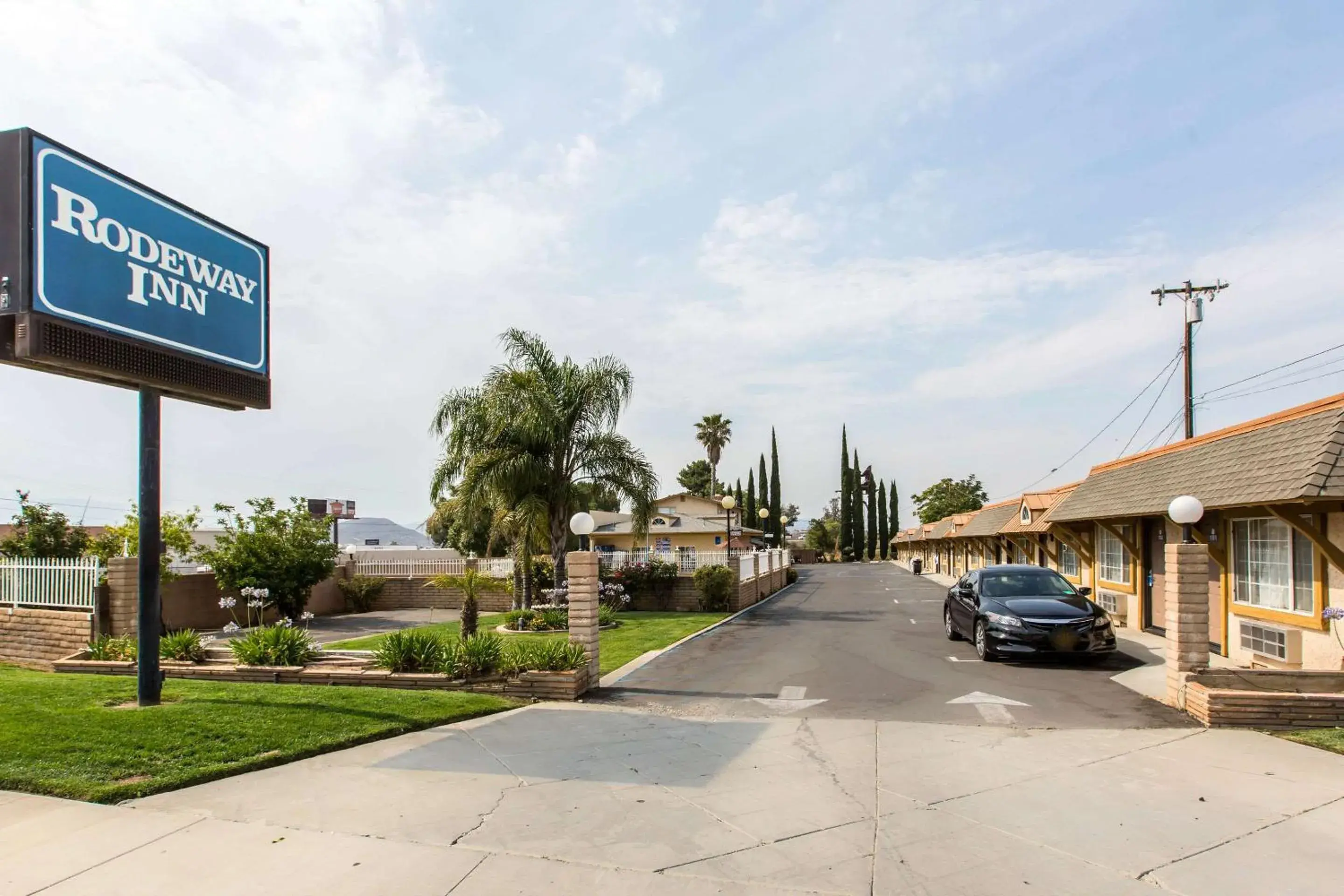 Property building in Rodeway Inn Beaumont Property building in Rodeway Inn Beaumont