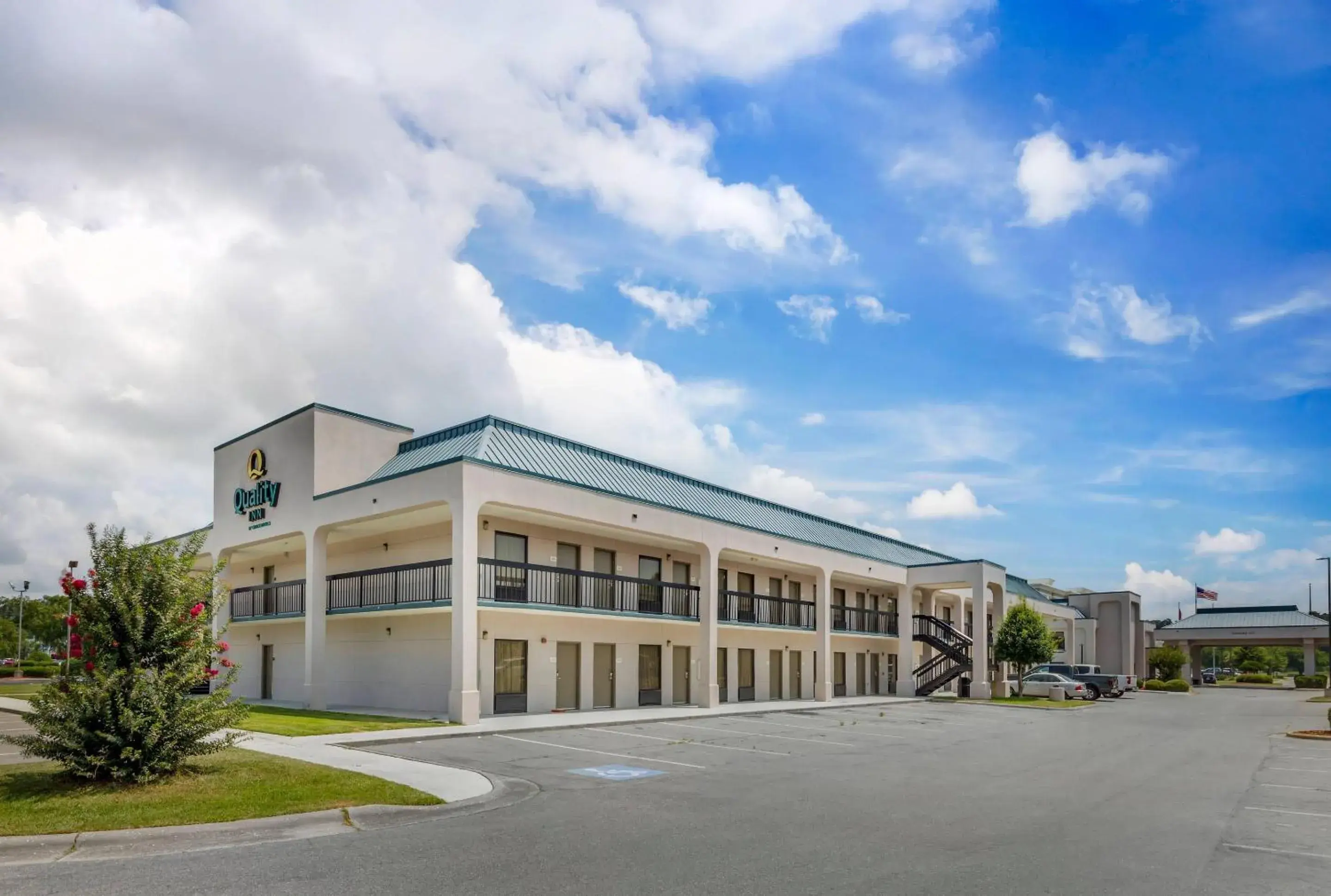 Property building in Quality Inn Lumberton North Property building in Quality Inn Lumberton North