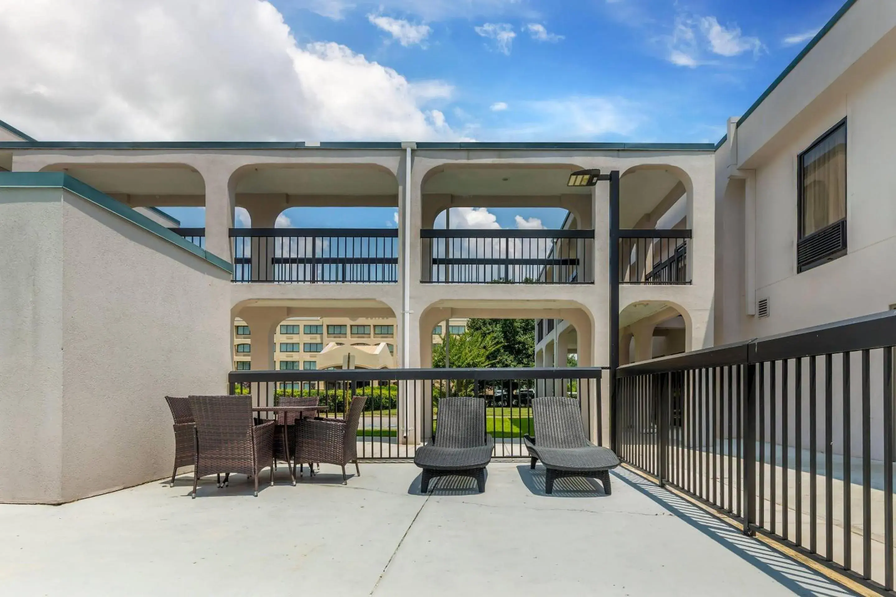 Swimming pool in Quality Inn Lumberton North Swimming pool in Quality Inn Lumberton North