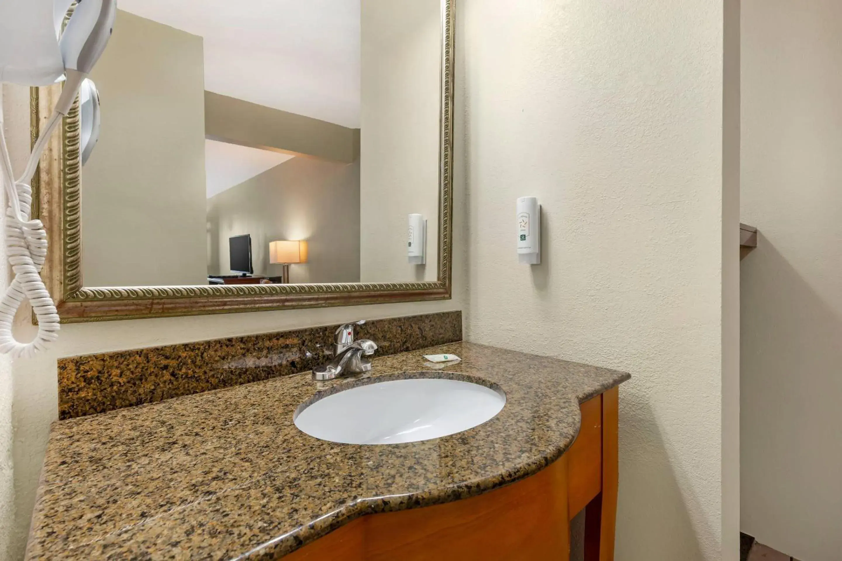 Bedroom in Quality Inn Lumberton North Bedroom in Quality Inn Lumberton North