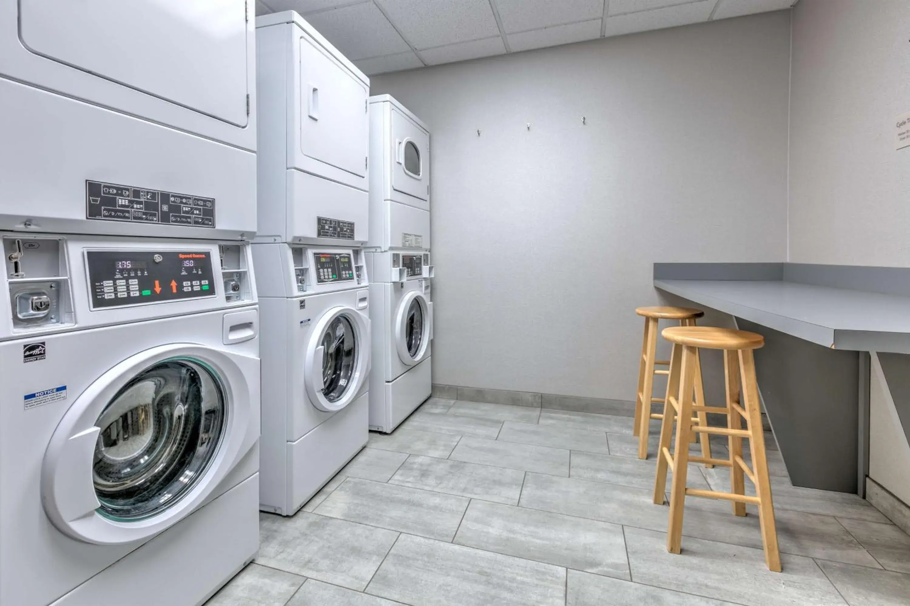 Property building in Homewood Suites - Rock Springs Property building in Homewood Suites - Rock Springs