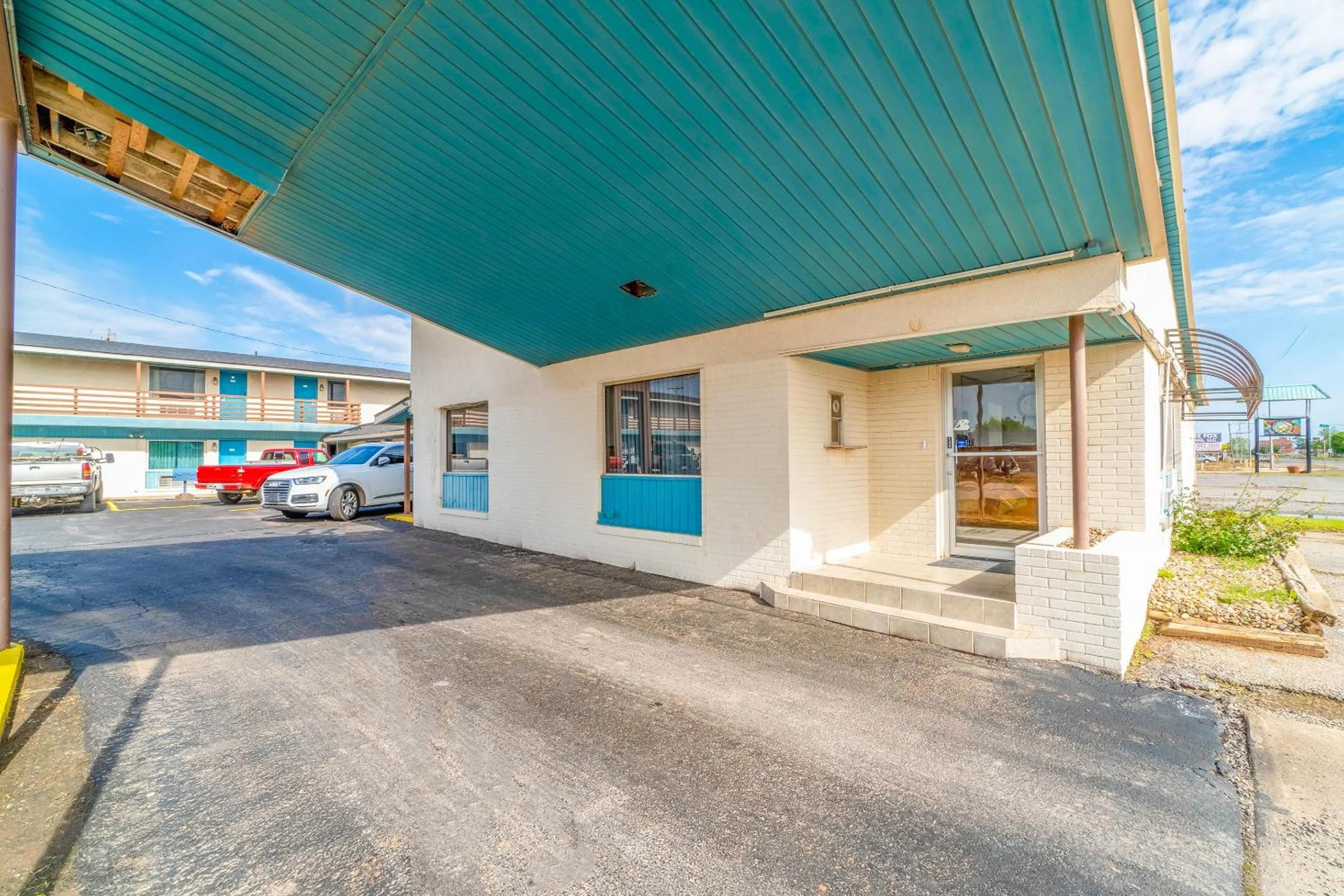 Facade/entrance in Budget Inn by OYO Frederick US-183