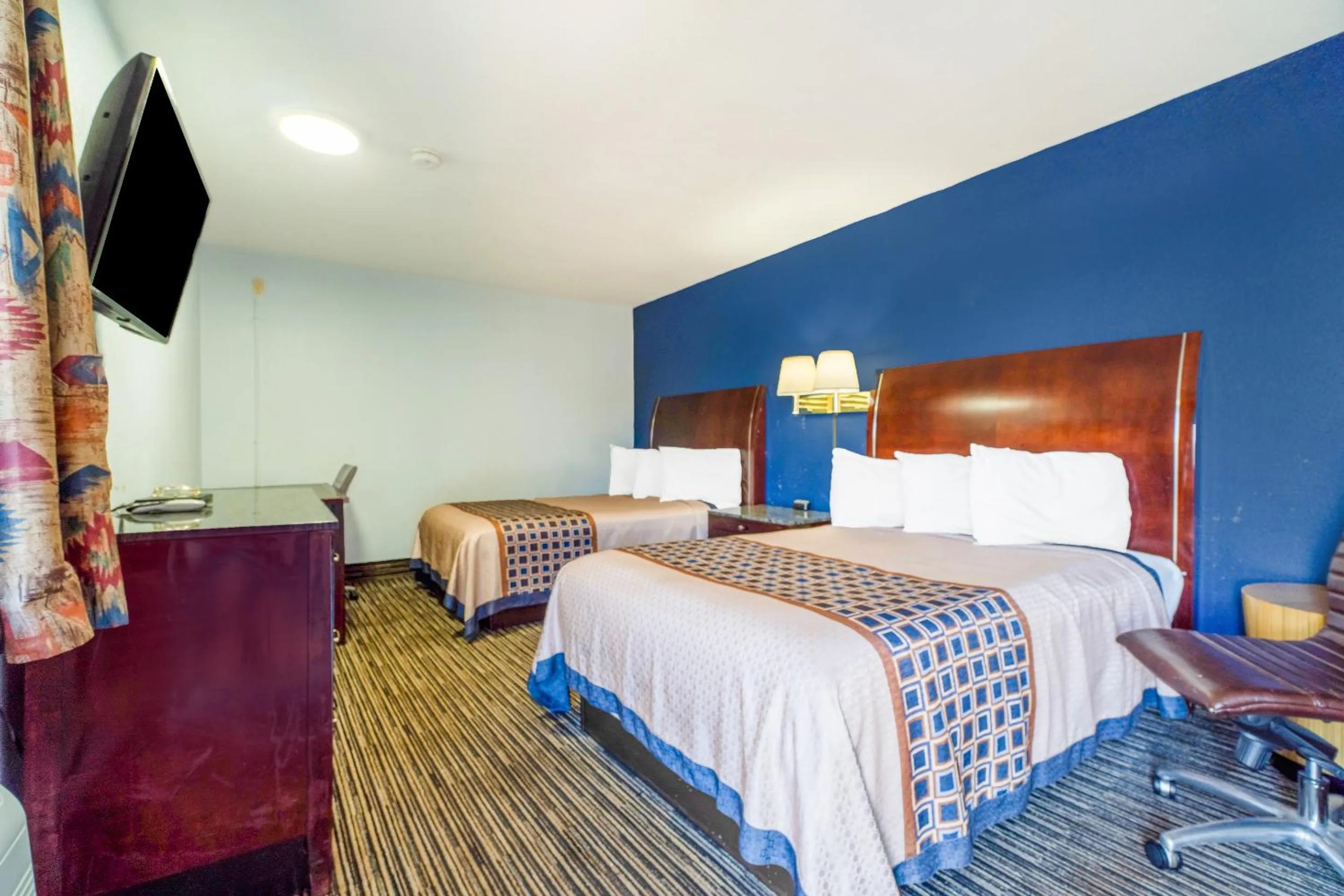 Bedroom, Bed in Budget Inn by OYO Frederick US-183