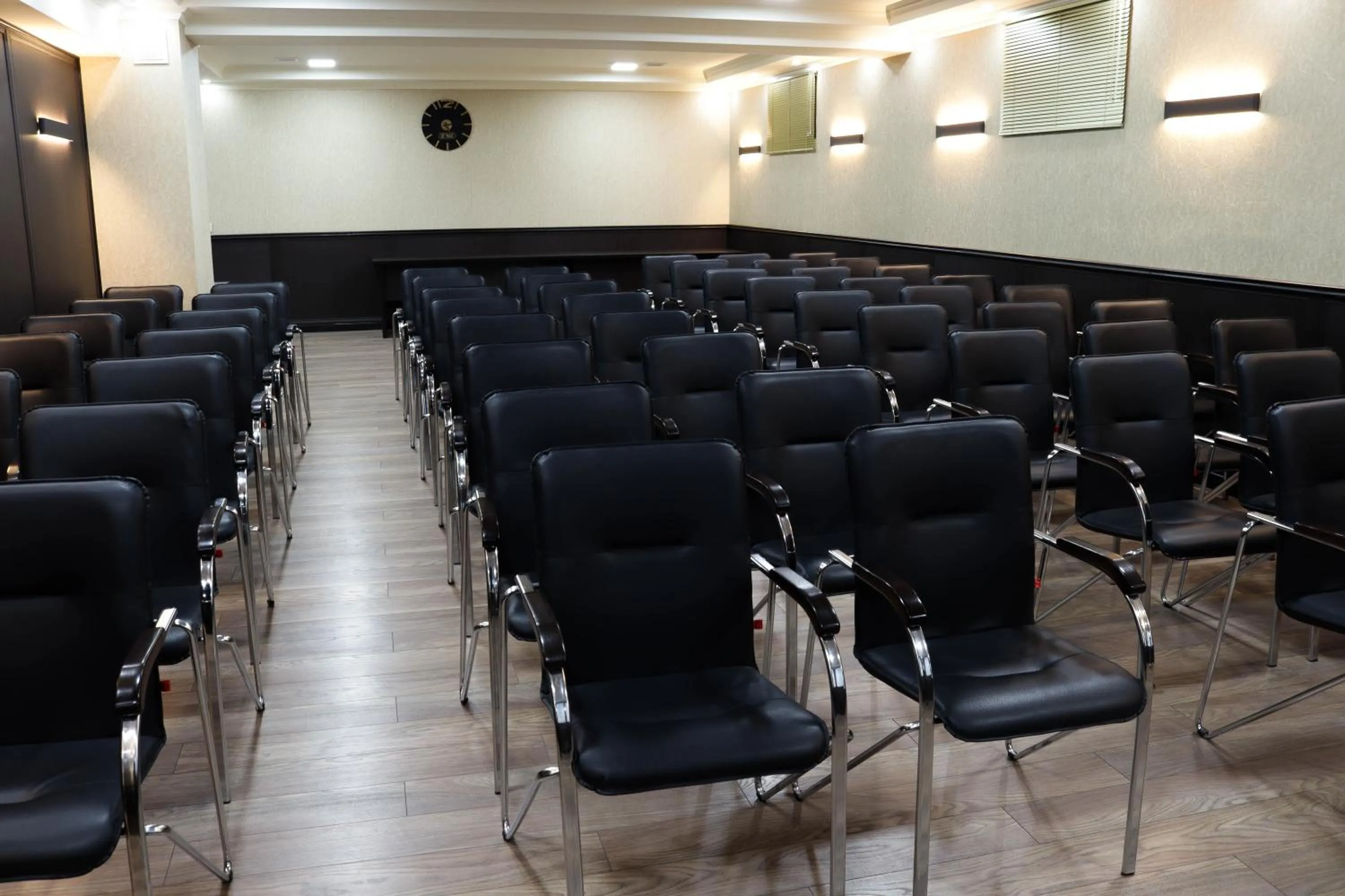 Business facilities in De'Mar Hotel