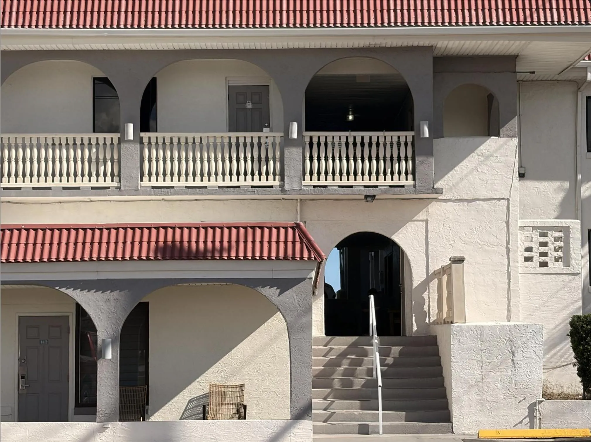 Property building in La Bella Inn - POOL OPEN