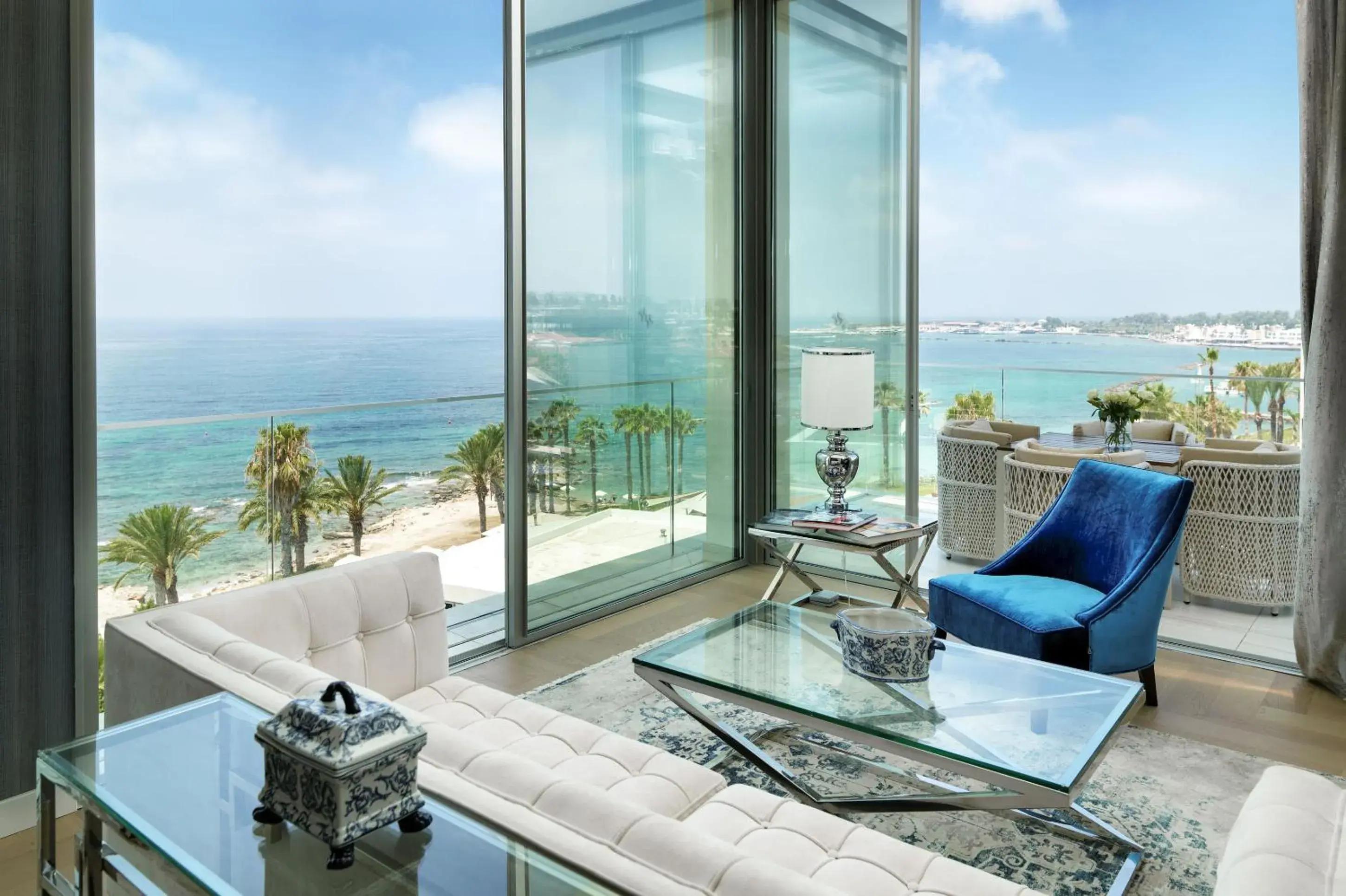 Living room in Amavi, MadeForTwo Hotels - Paphos Living room in Amavi, MadeForTwo Hotels - Paphos