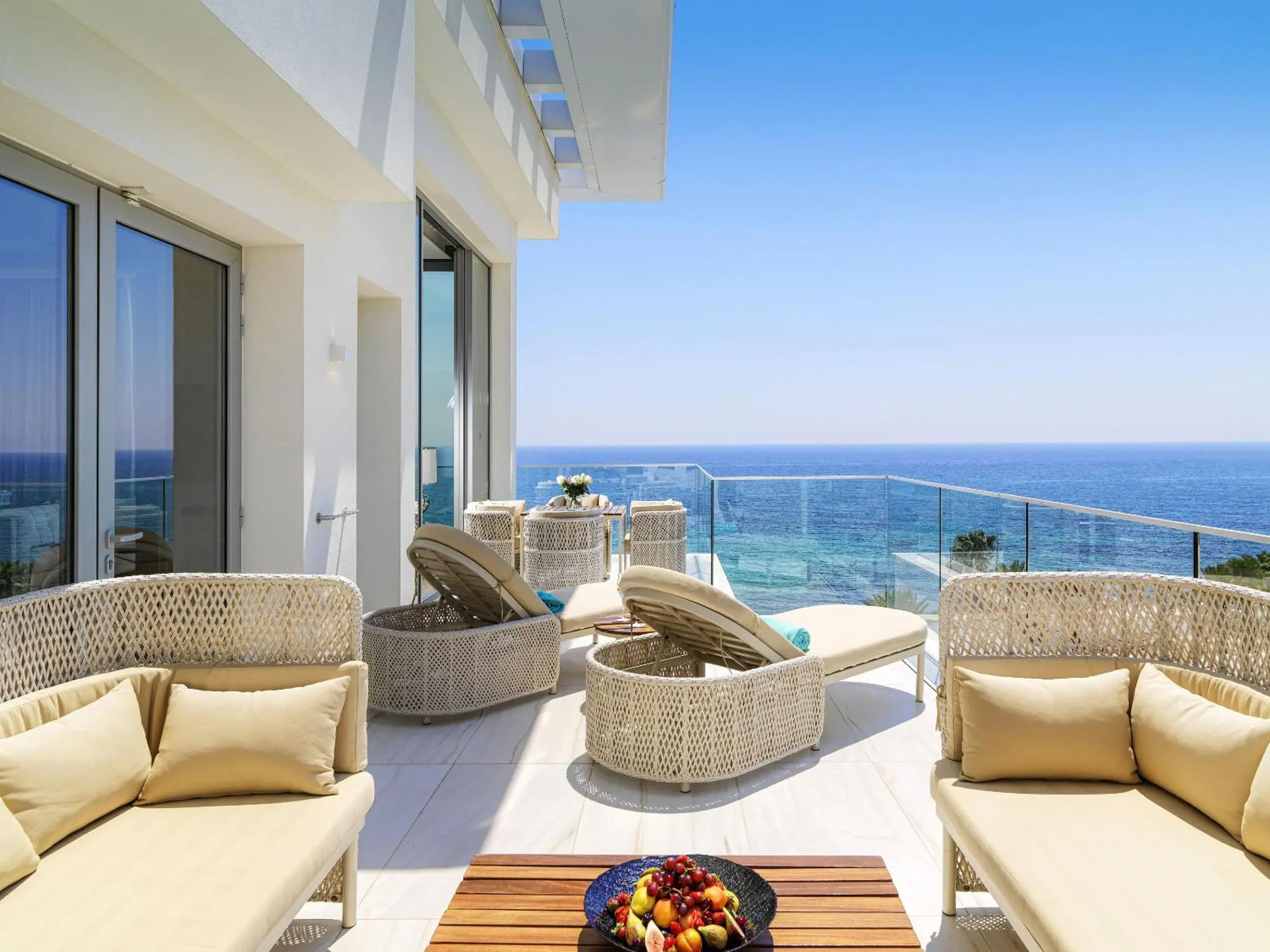 Sea view in Amavi, MadeForTwo Hotels - Paphos Sea view in Amavi, MadeForTwo Hotels - Paphos