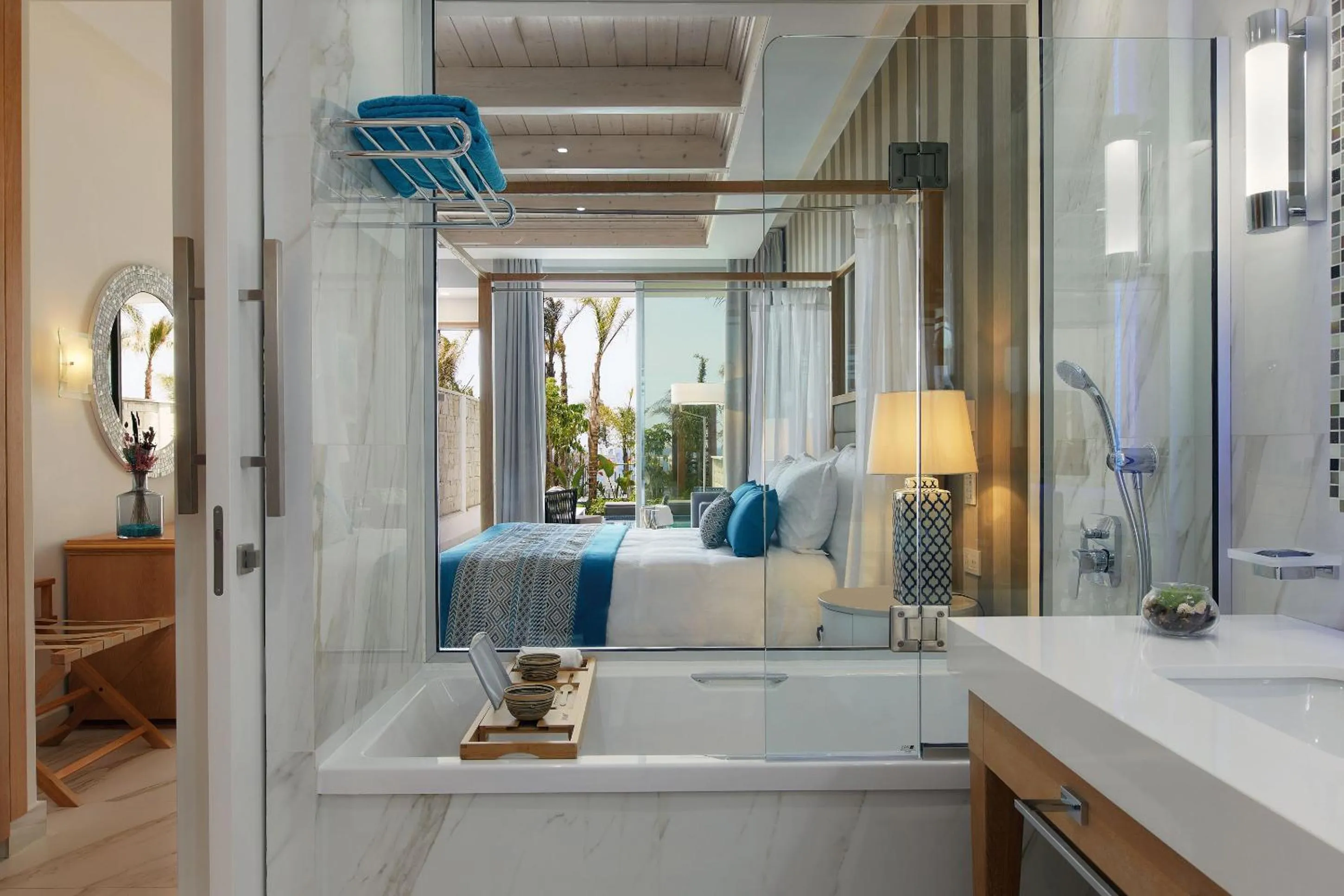 Bathroom, Bed in Amavi, MadeForTwo Hotels - Paphos