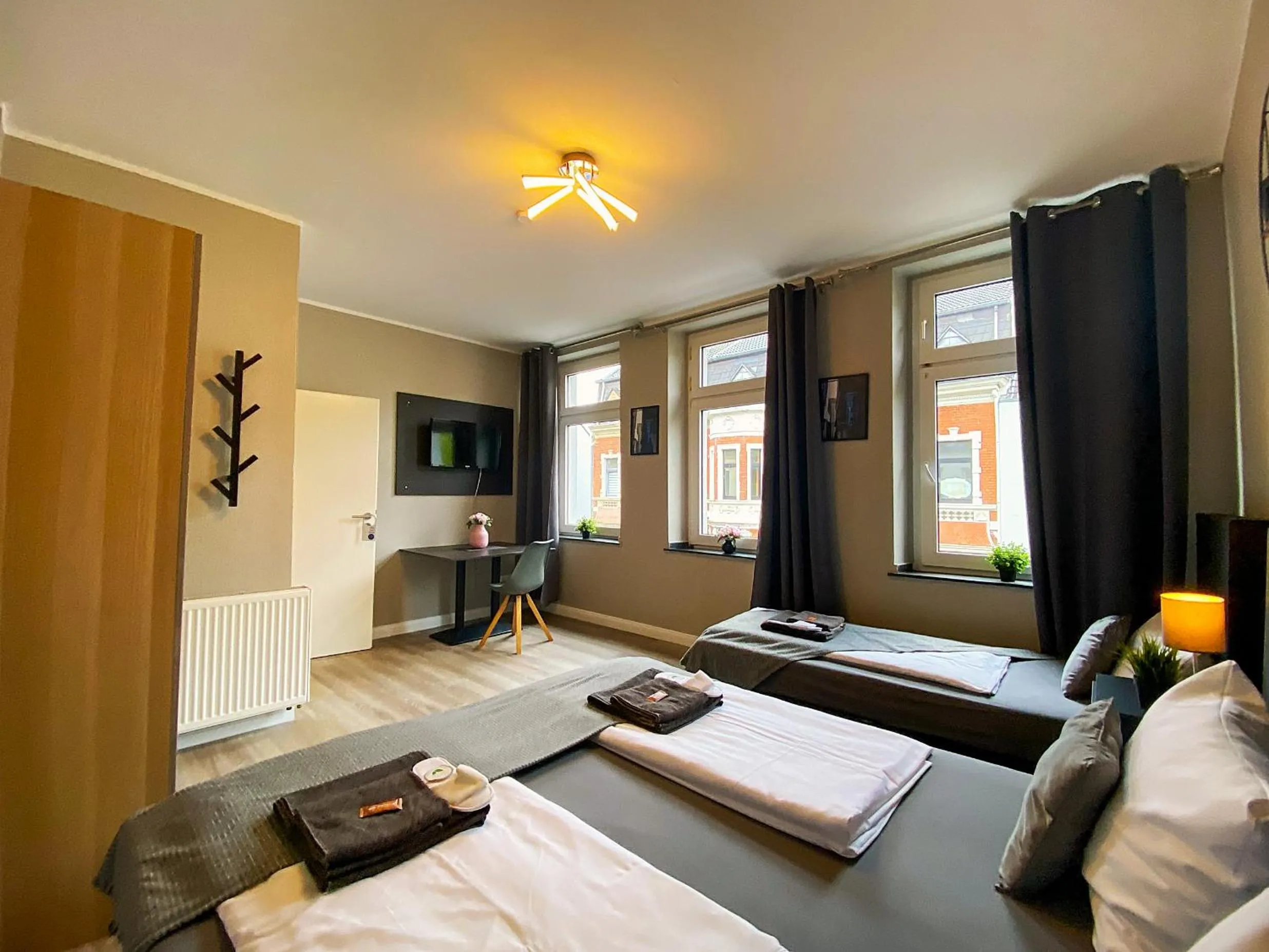 Bed in LiRo Apartments Jägerstrasse Krefeld