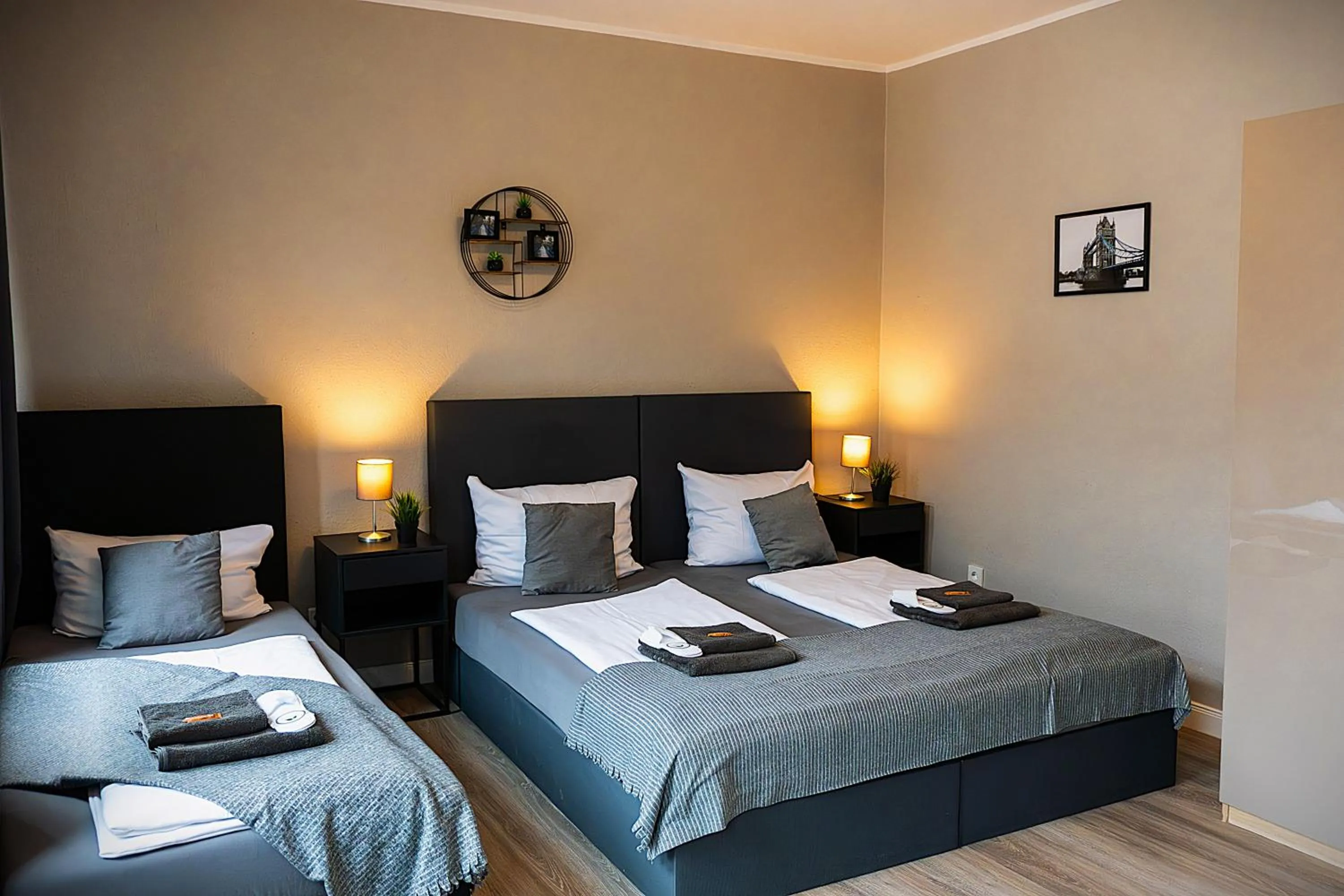 Bed in LiRo Apartments Jägerstrasse Krefeld